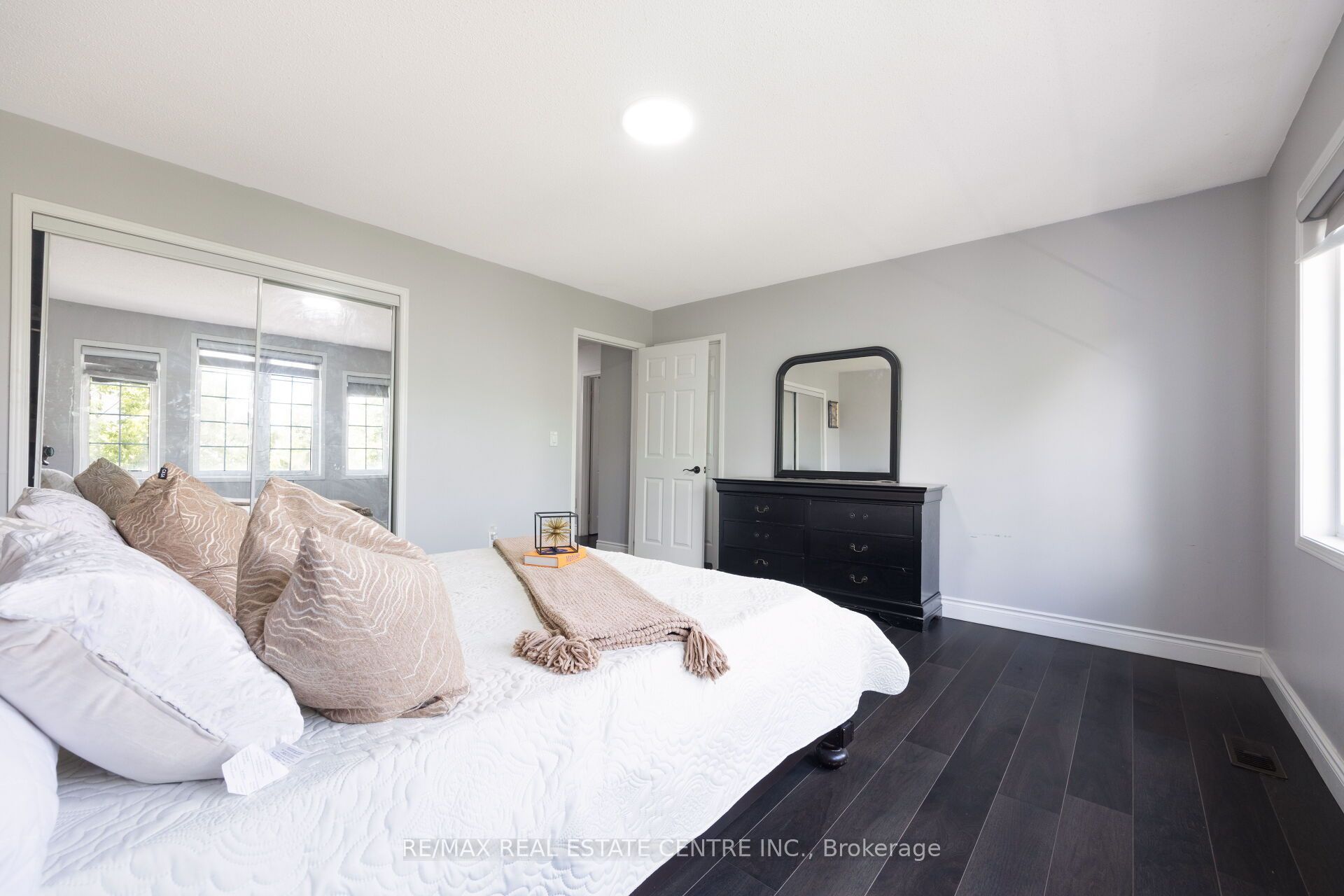 54 Lockburn Crescent Property Photo 26