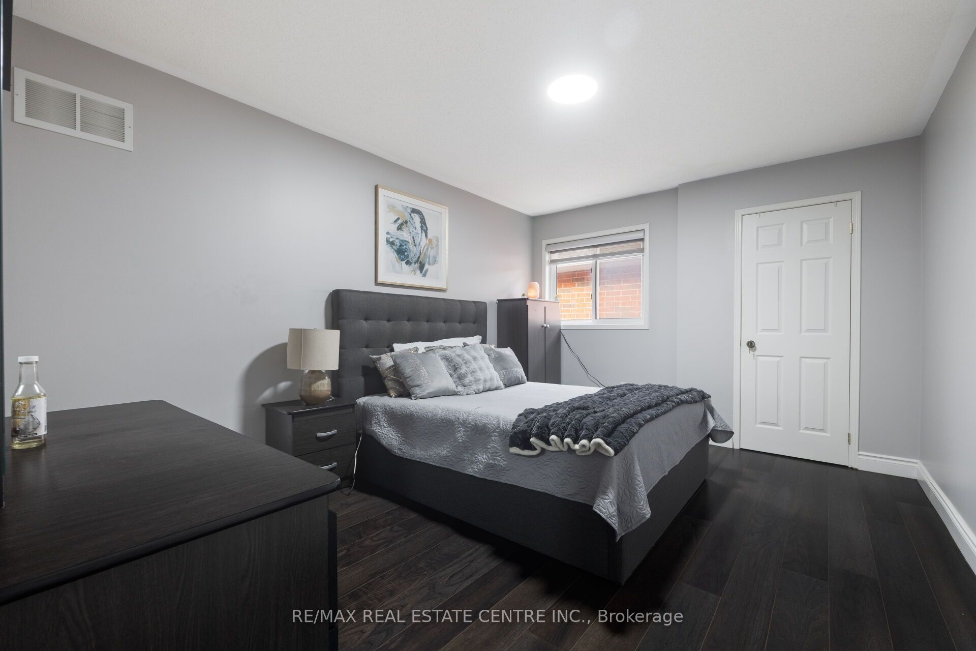 54 Lockburn Crescent Property Photo 30