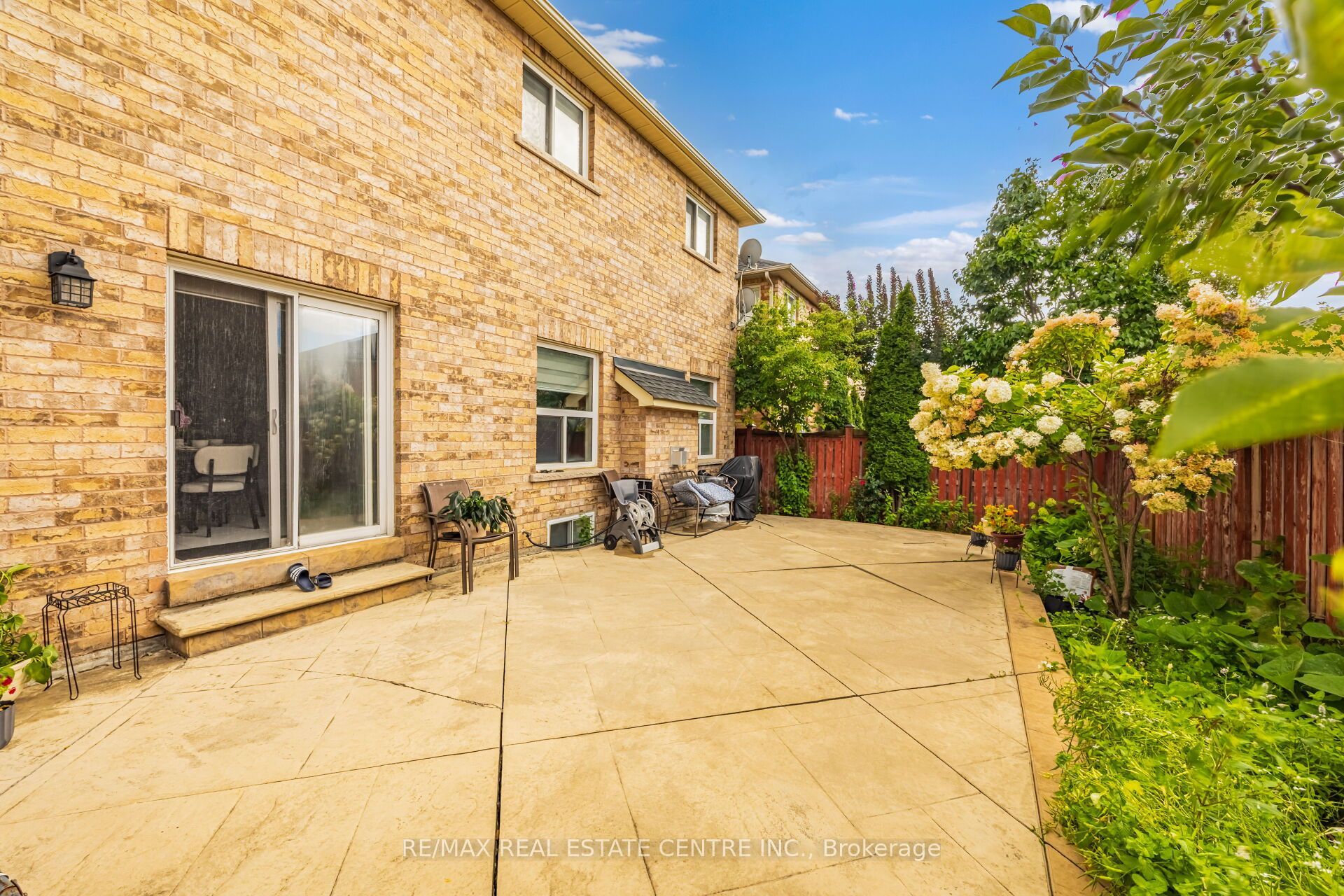 54 Lockburn Crescent Property Photo 41