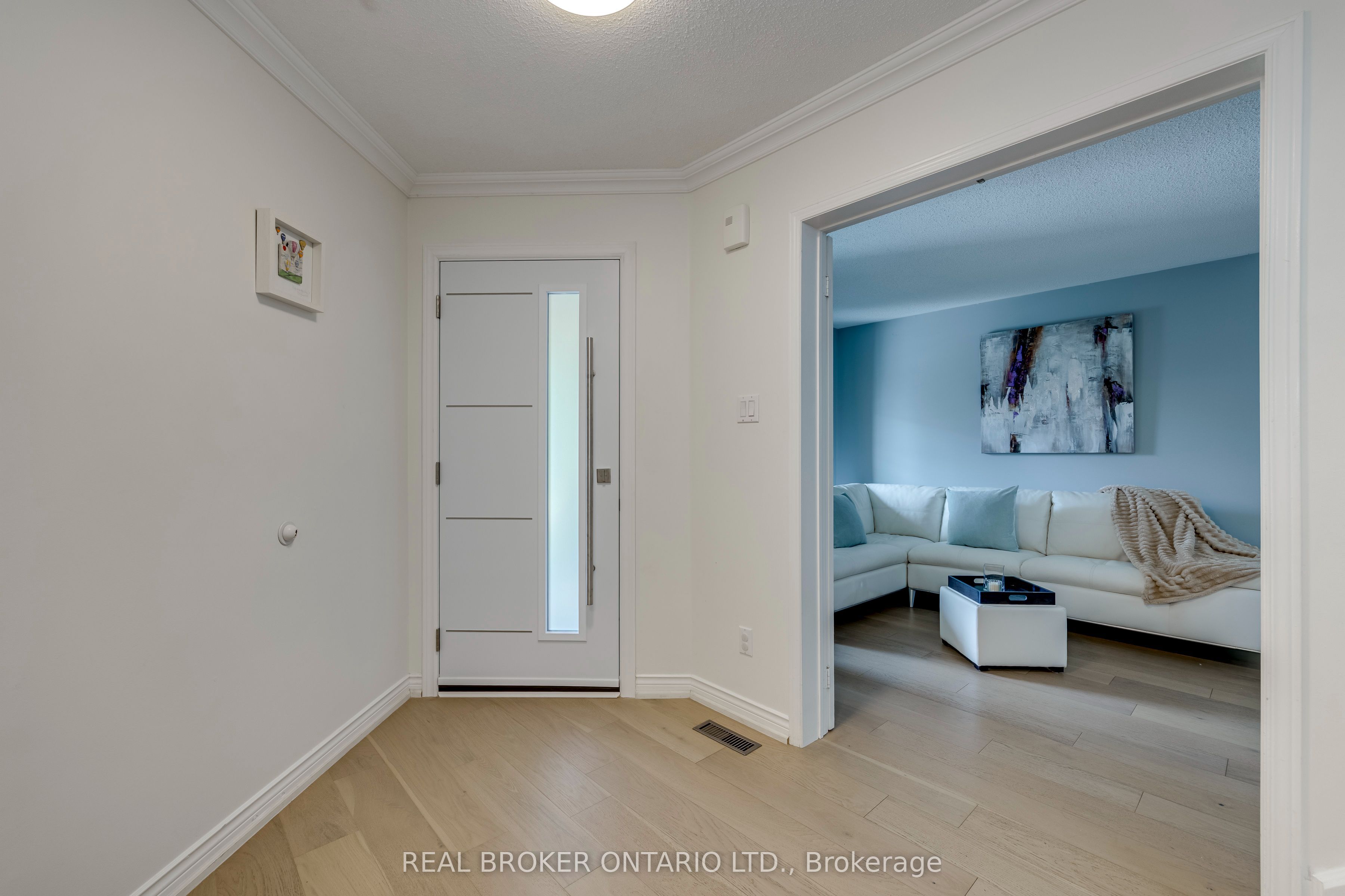6781 Gracefield Drive Property Photo 5