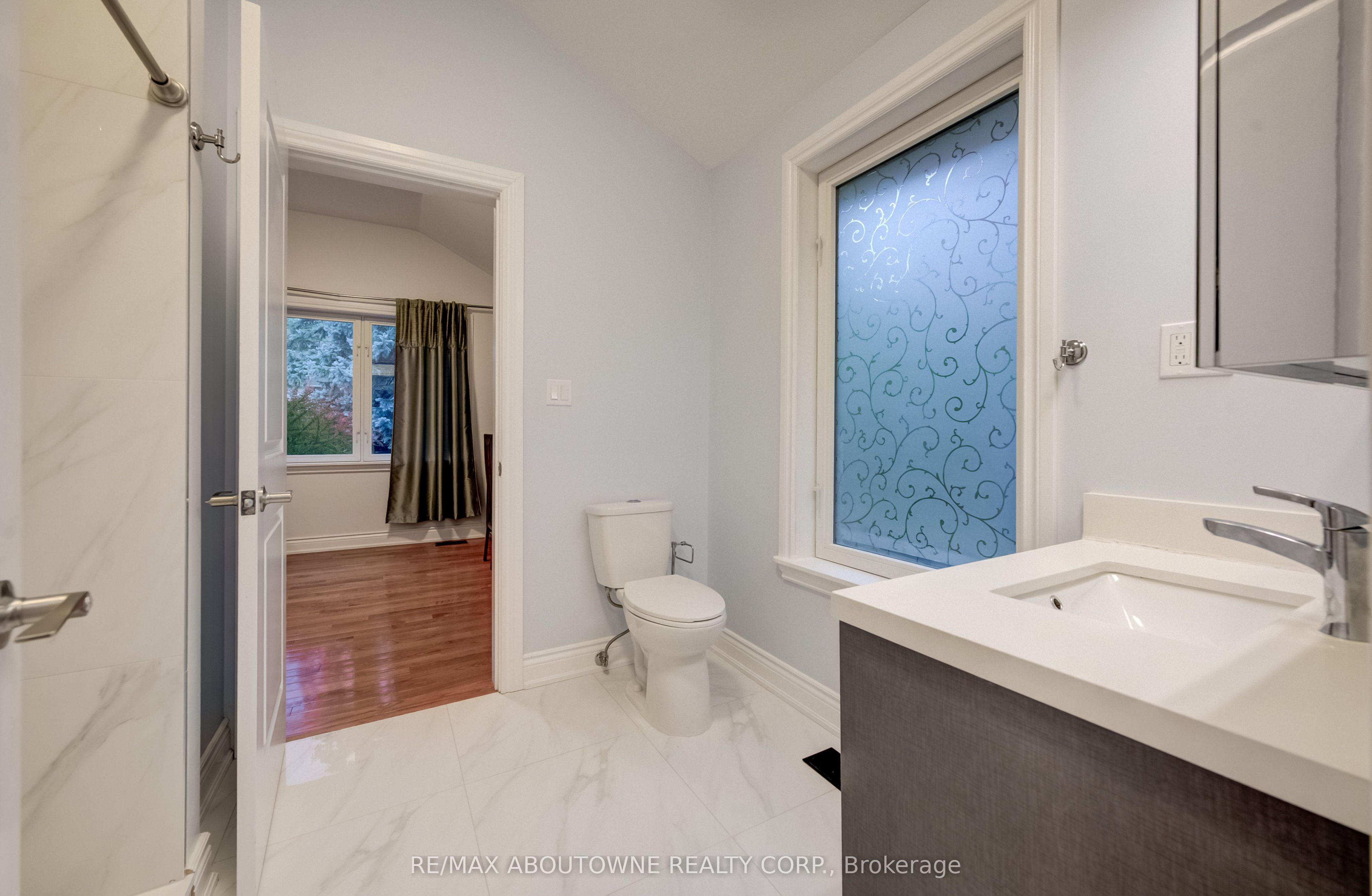 3091 Parkerhill Road Property Photo 9