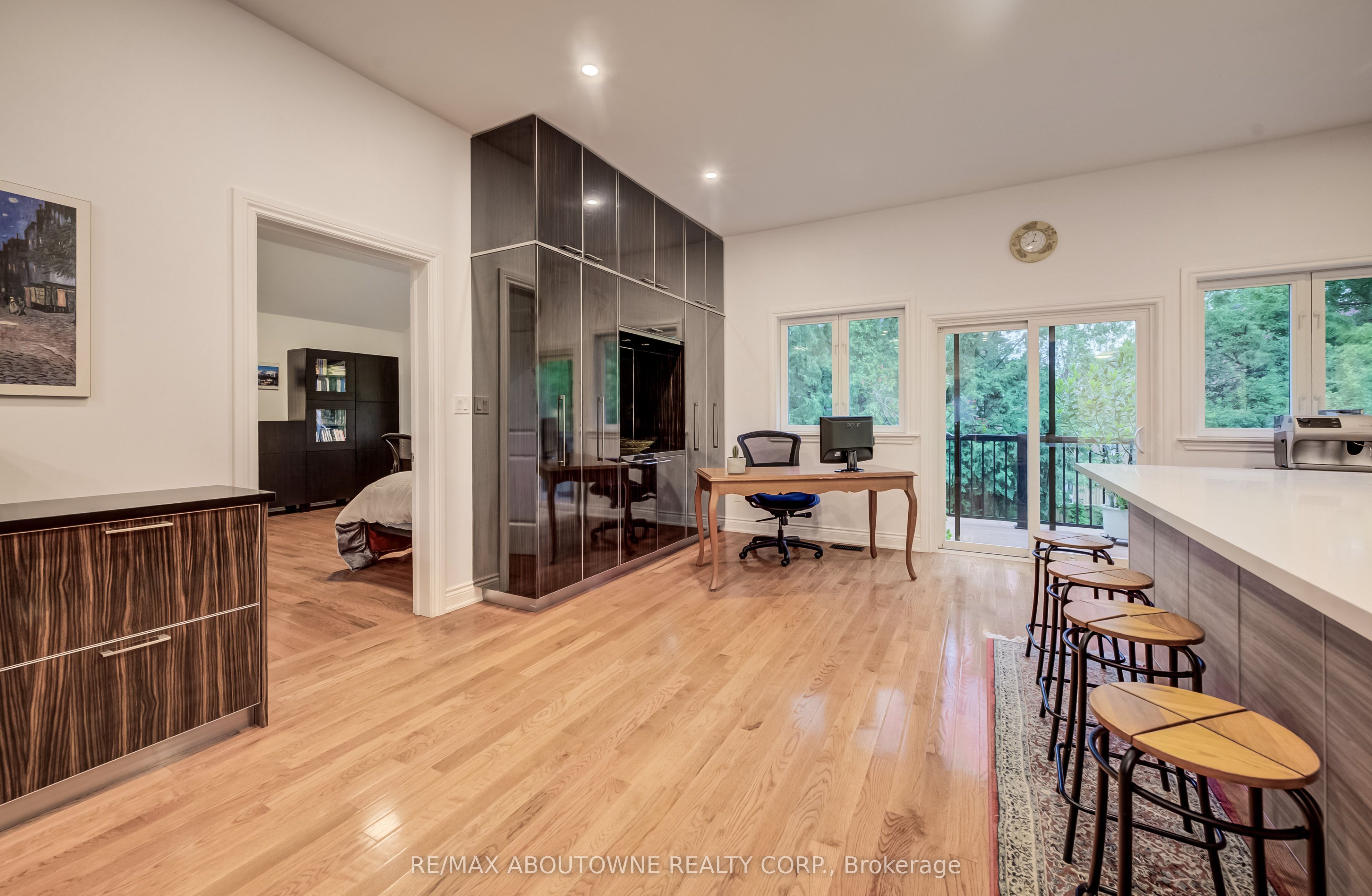 3091 Parkerhill Road Property Photo 15