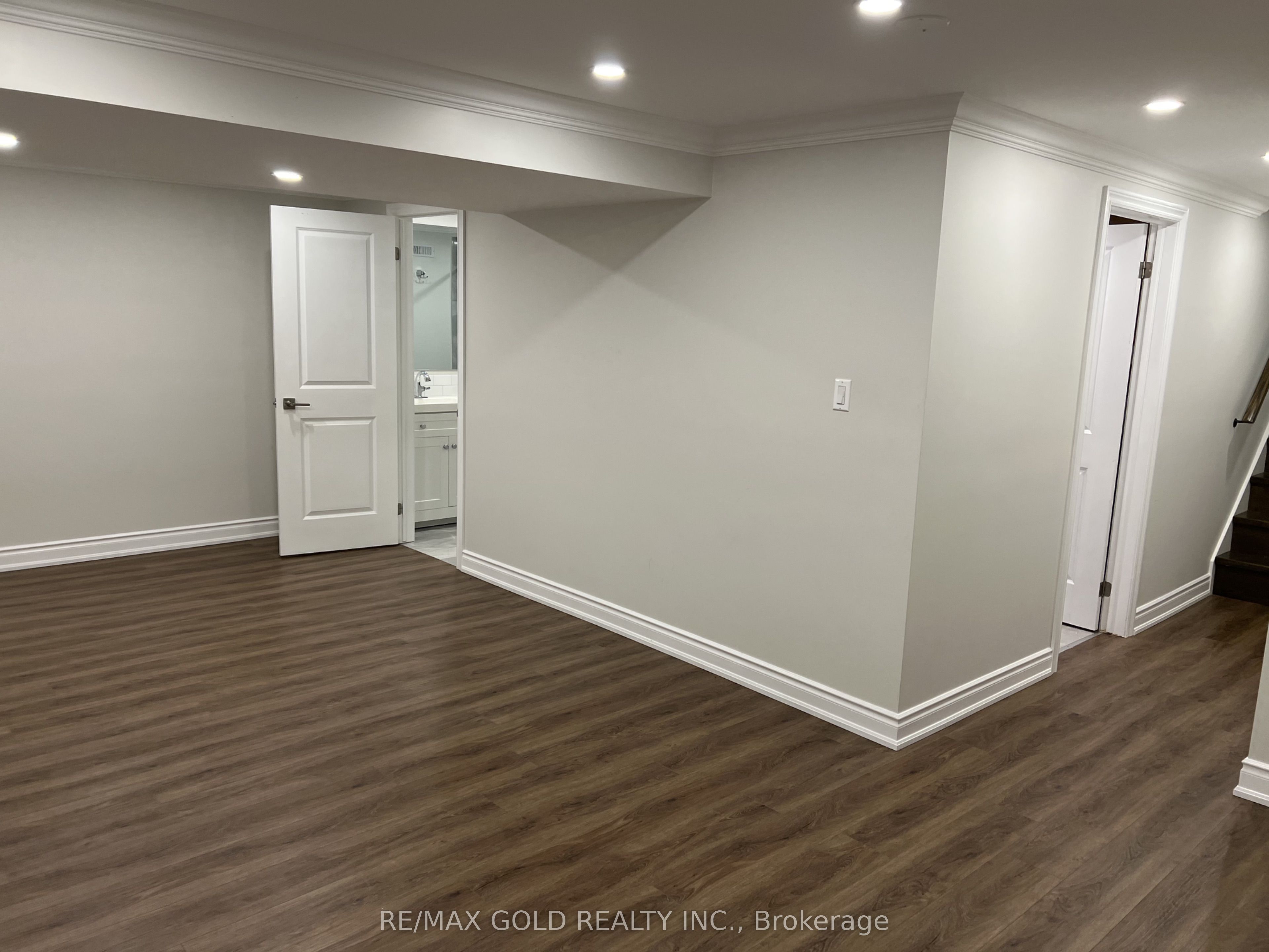 3125 Lednier Terrace Lower Property Photo 12