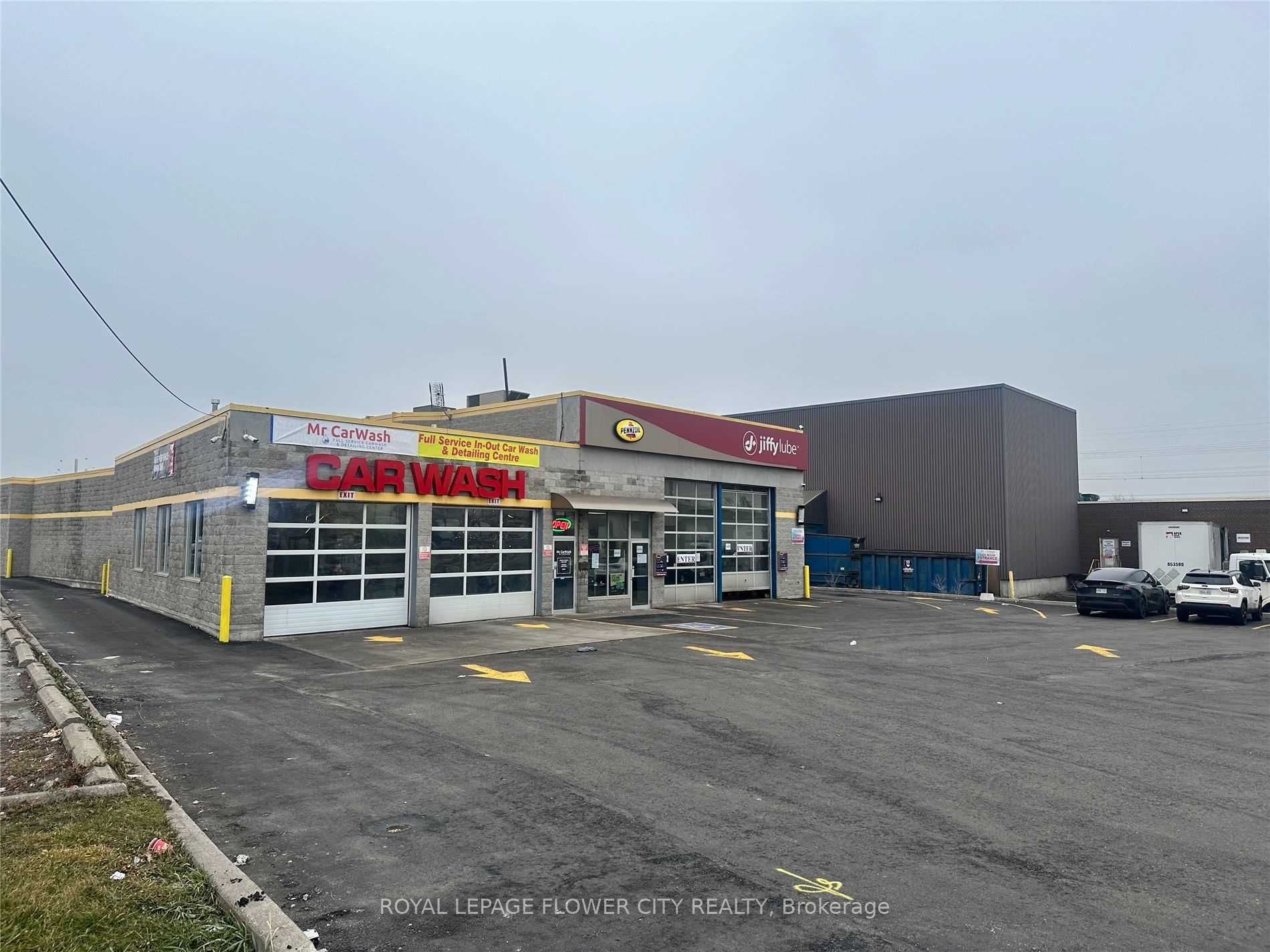355 Rexdale Boulevard Property Photo 2