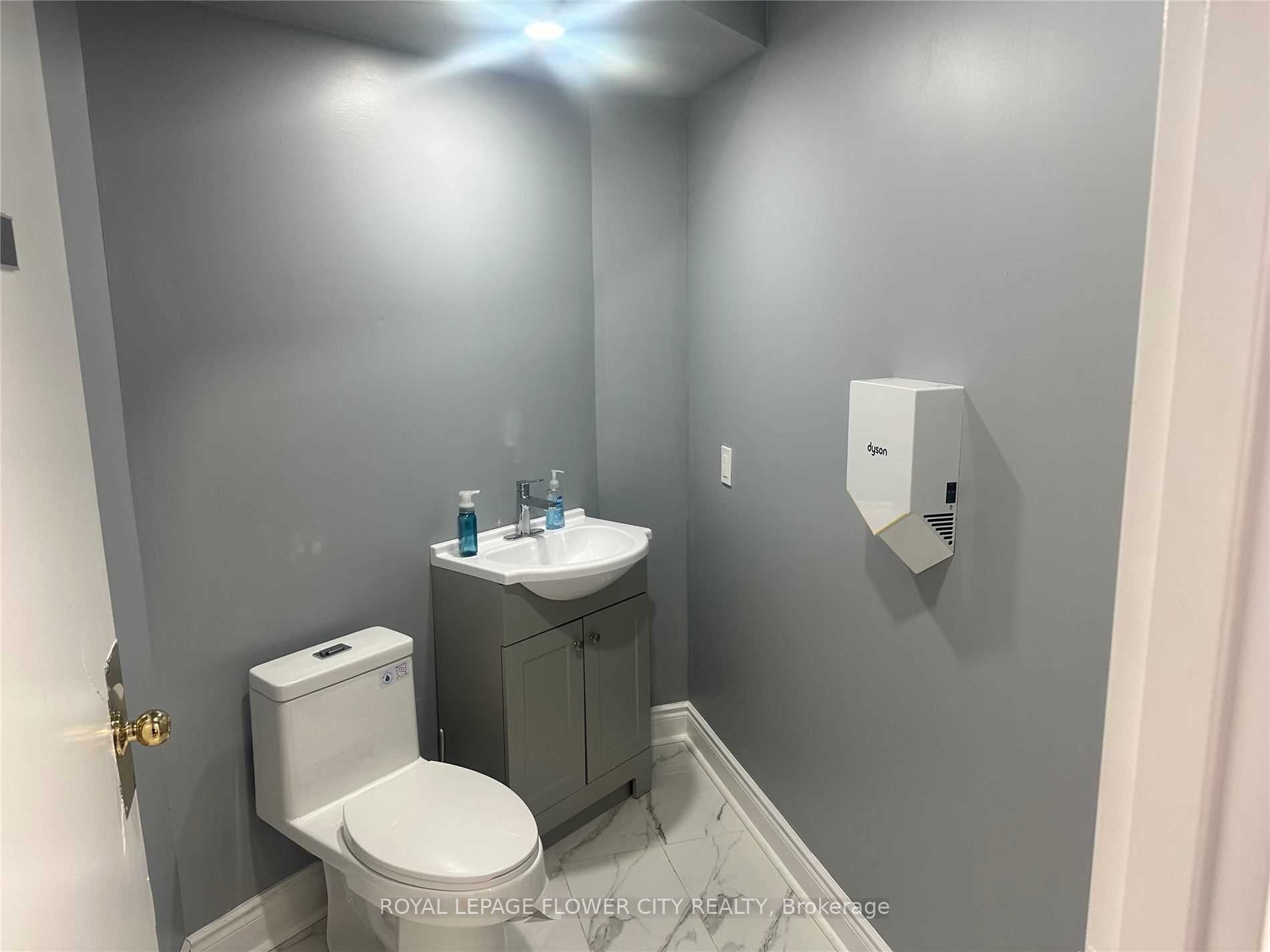 355 Rexdale Boulevard Property Photo 13
