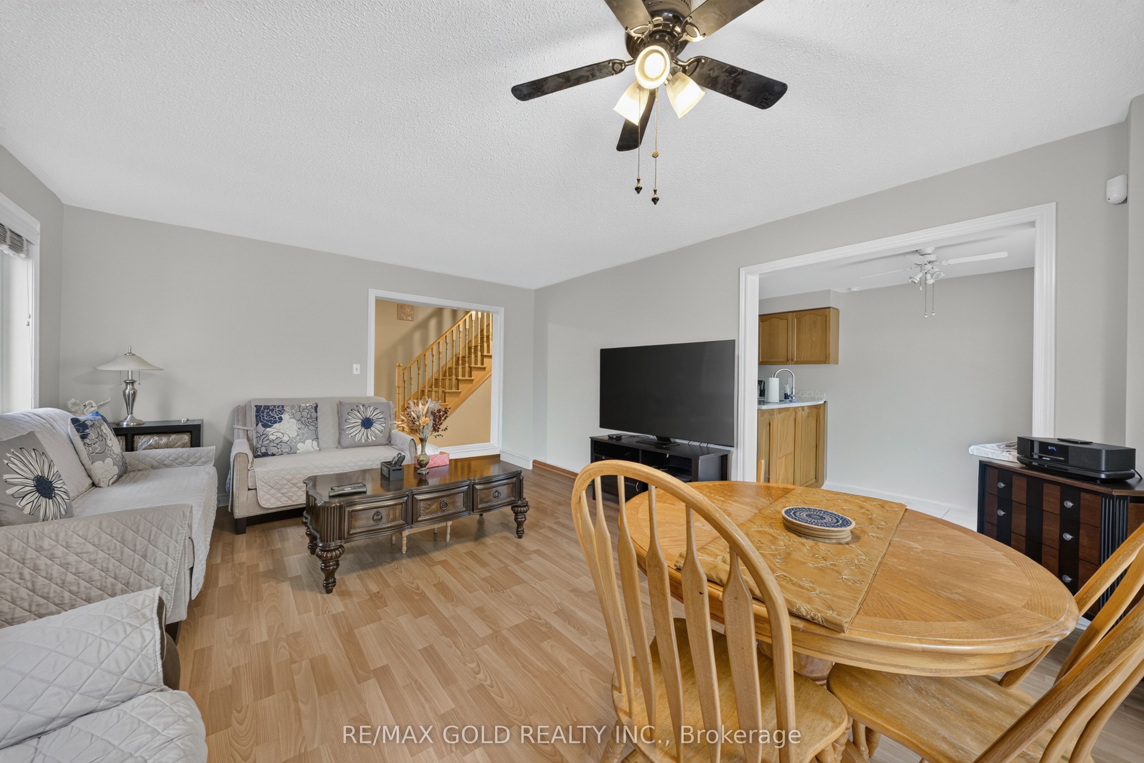 142 Pressed Brick Drive Property Photo 5