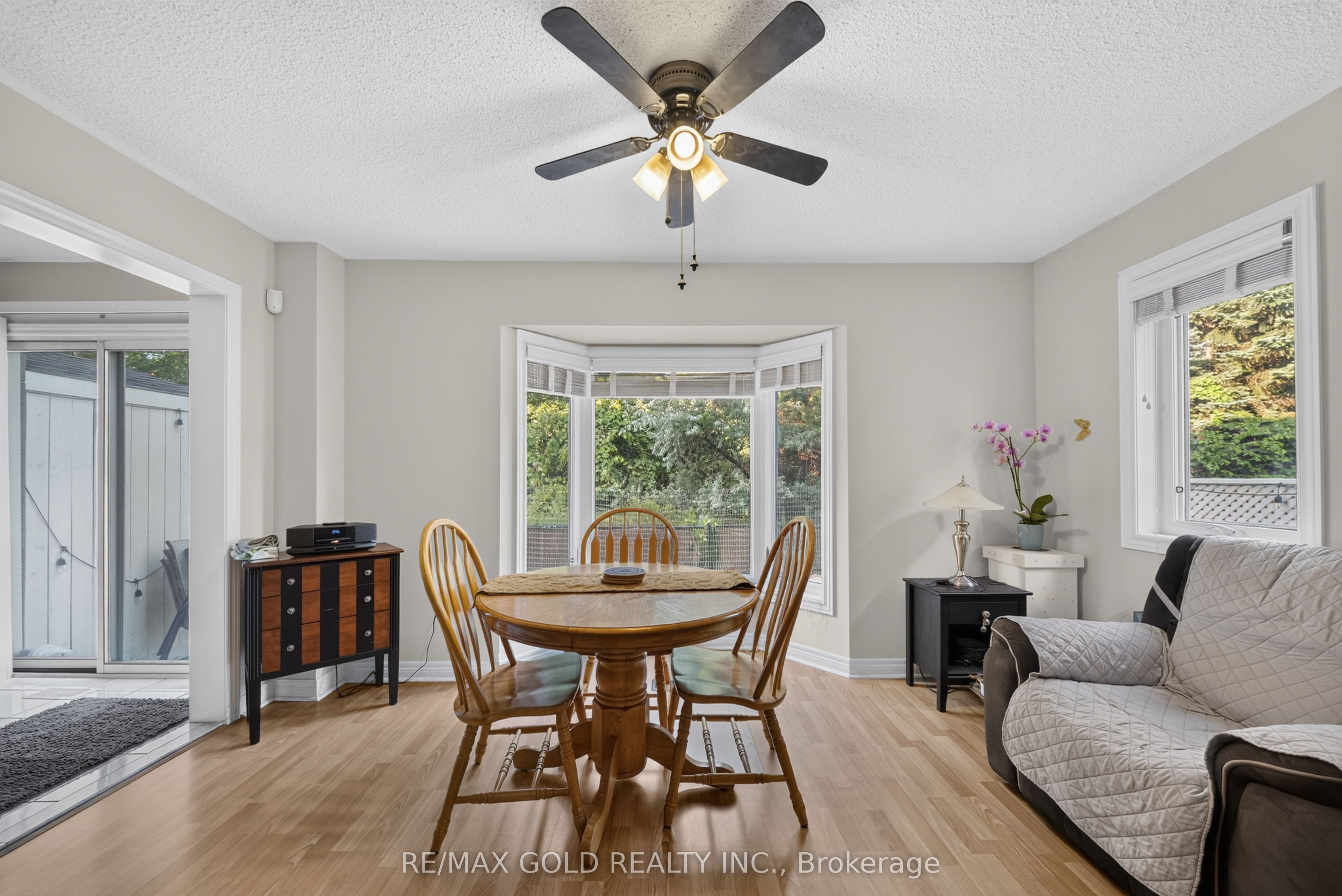 142 Pressed Brick Drive Property Photo 8