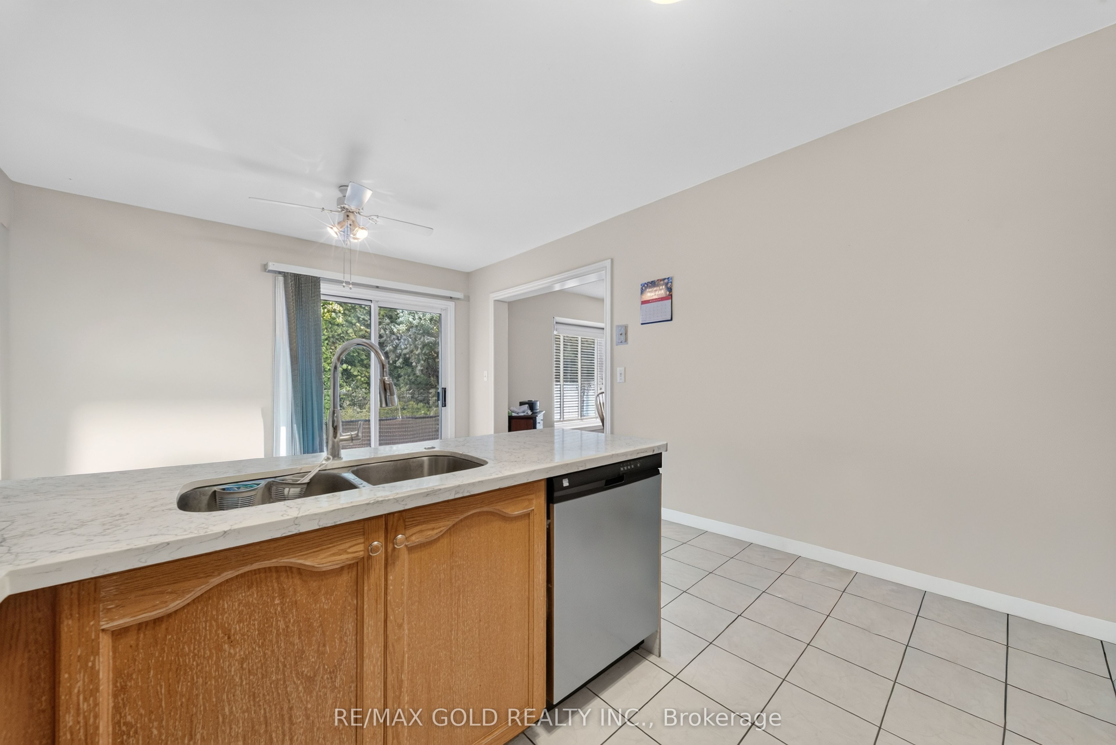 142 Pressed Brick Drive Property Photo 11
