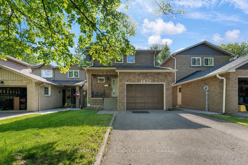 4053 Trapper Crescent Property Photo 1