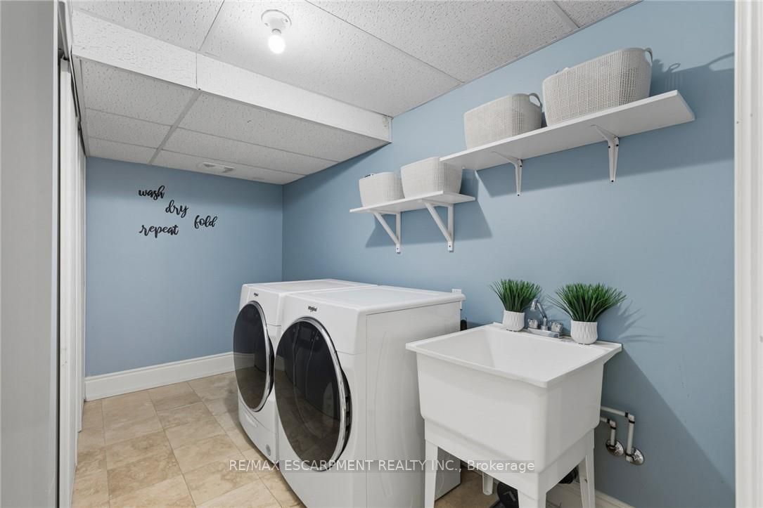 1063 Greenoaks Drive Property Photo 33