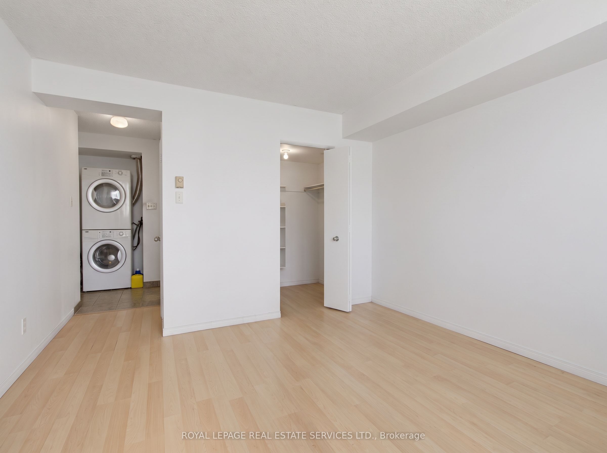 75 King Street E 1212 Property Photo 13