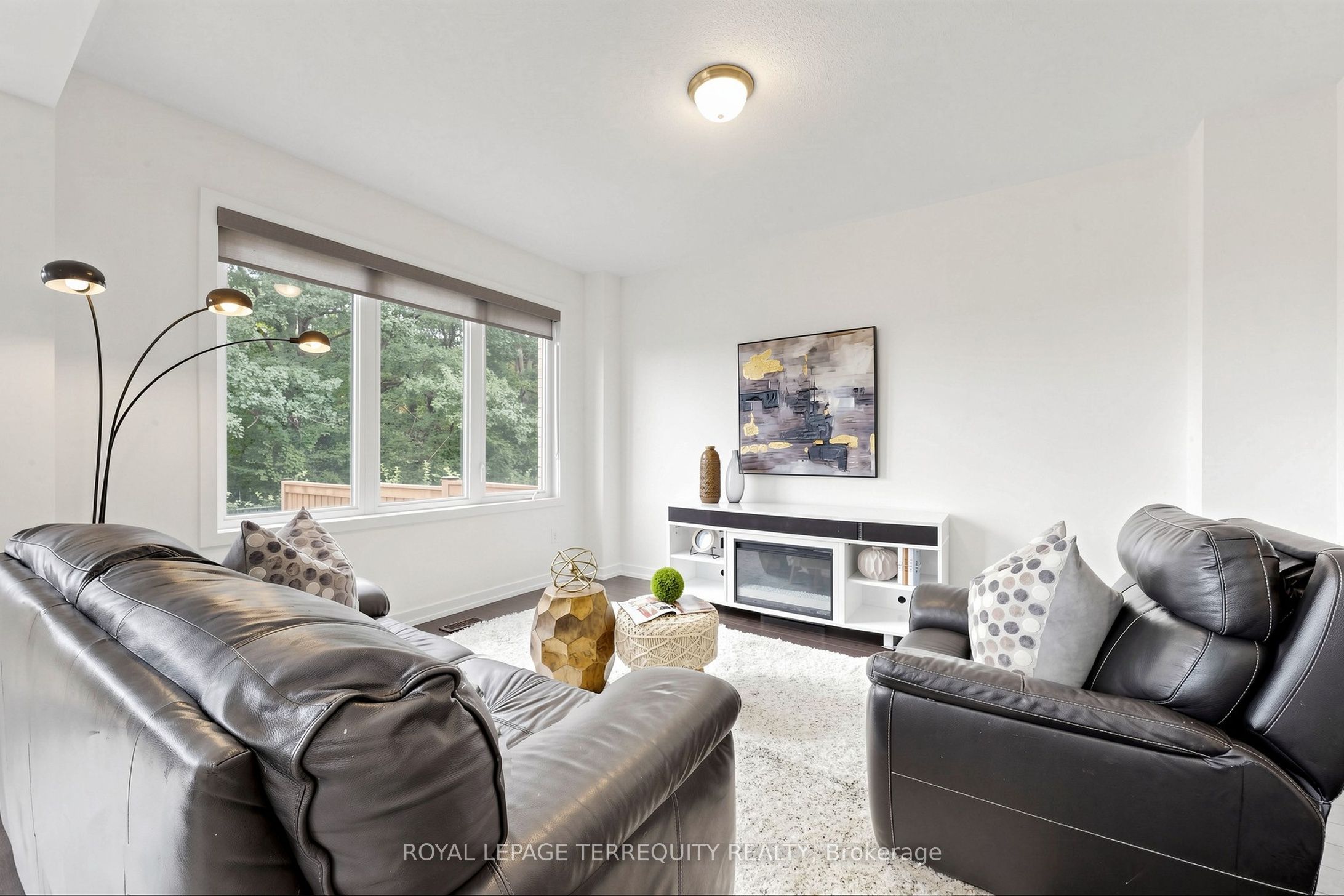 1456 Rose Way Property Photo 8