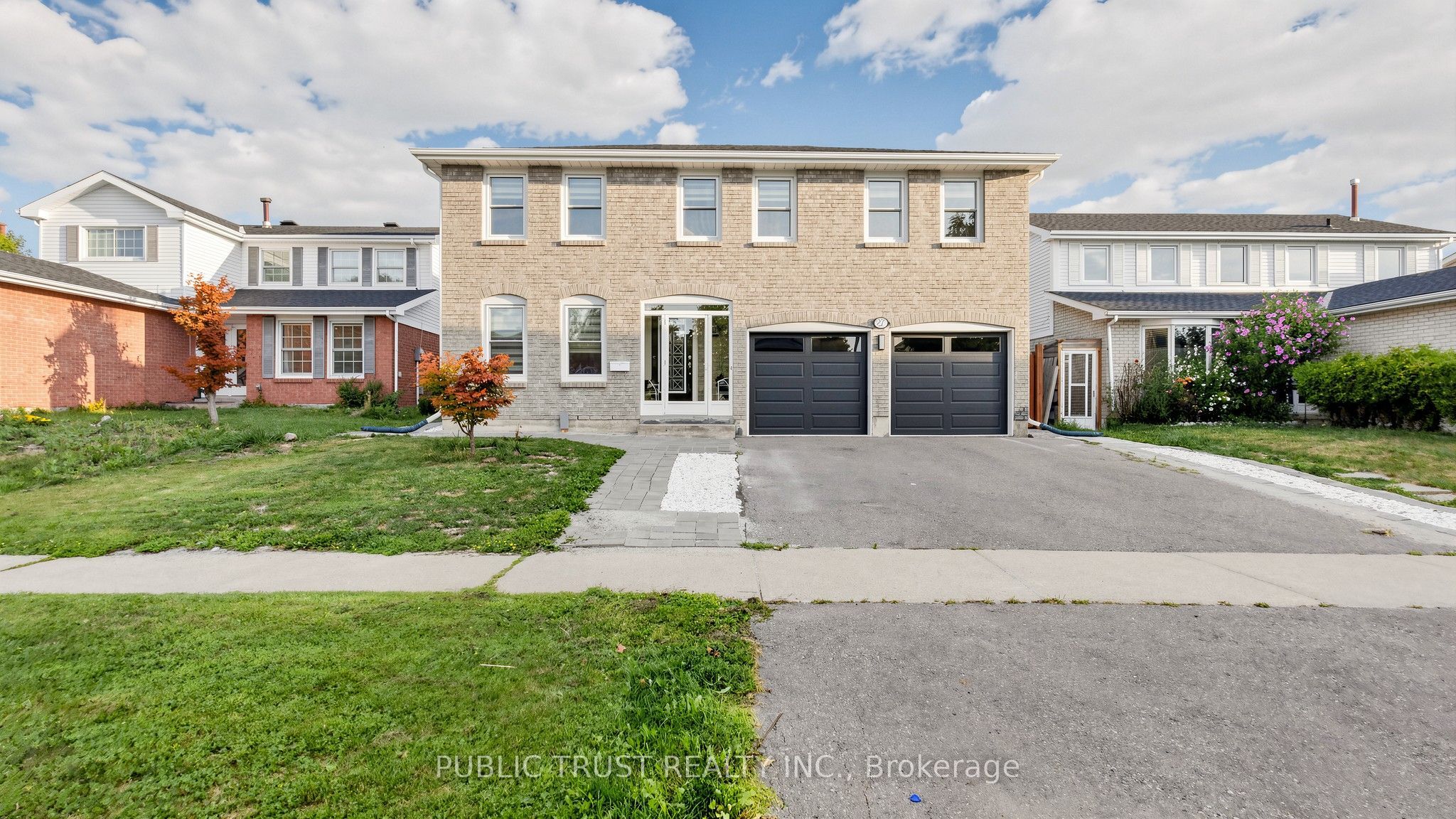 27 Mackay Street S