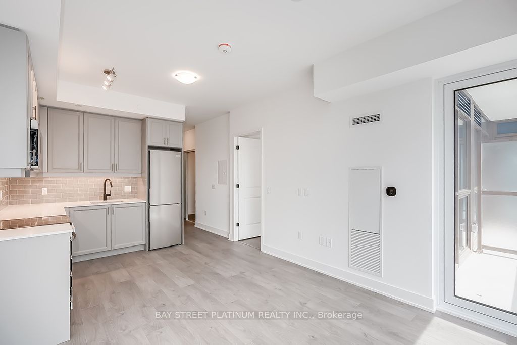 2343 Khalsa Gate W 537 Property Photo 8