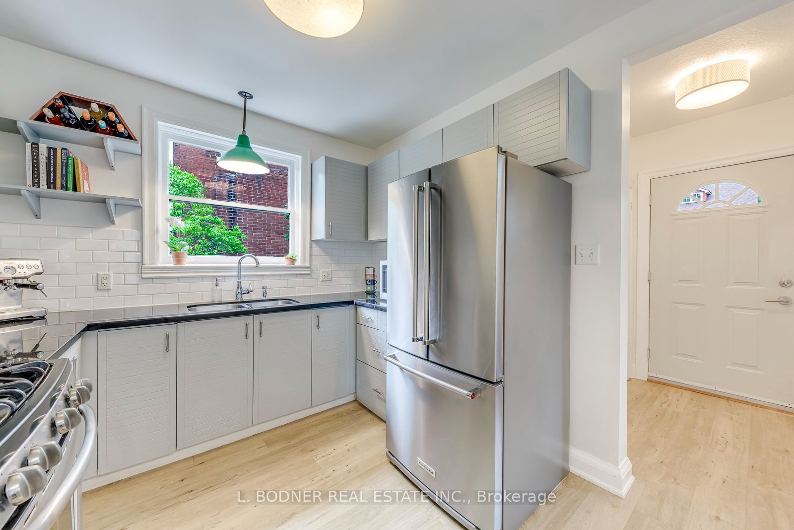 59 Queens Drive Property Photo 12