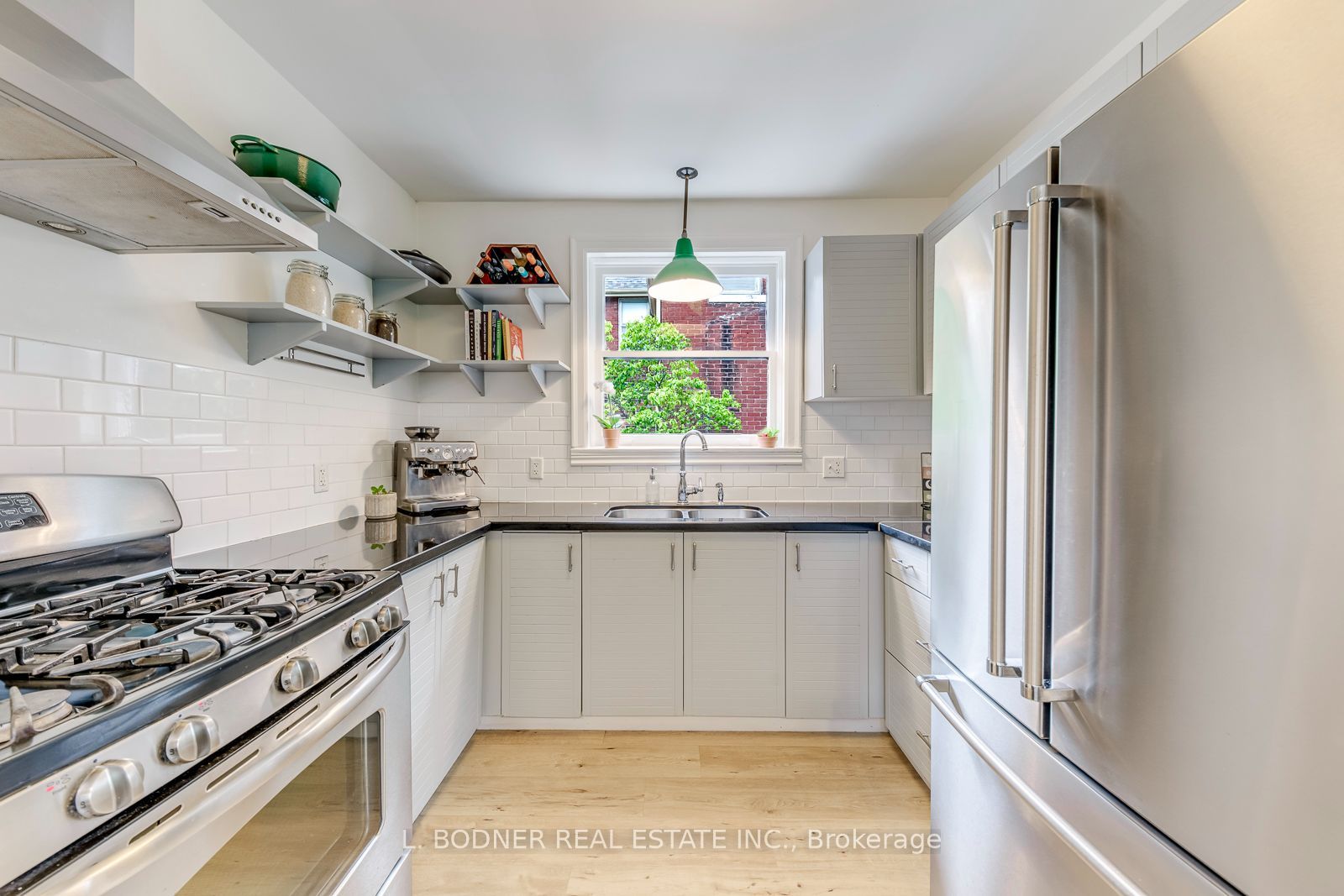 59 Queens Drive Property Photo 13