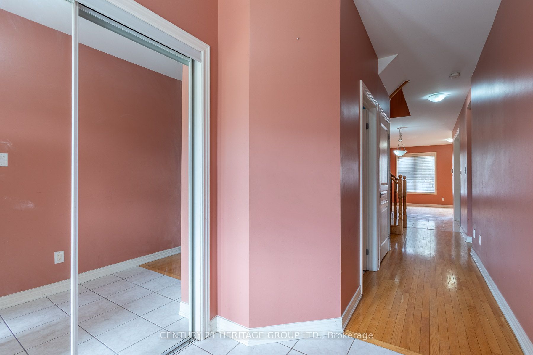 11 Pendulum Circle Property Photo 2