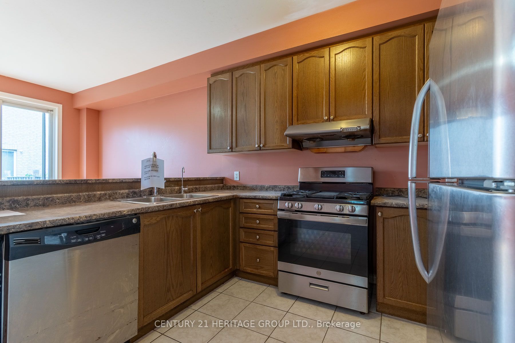 11 Pendulum Circle Property Photo 5