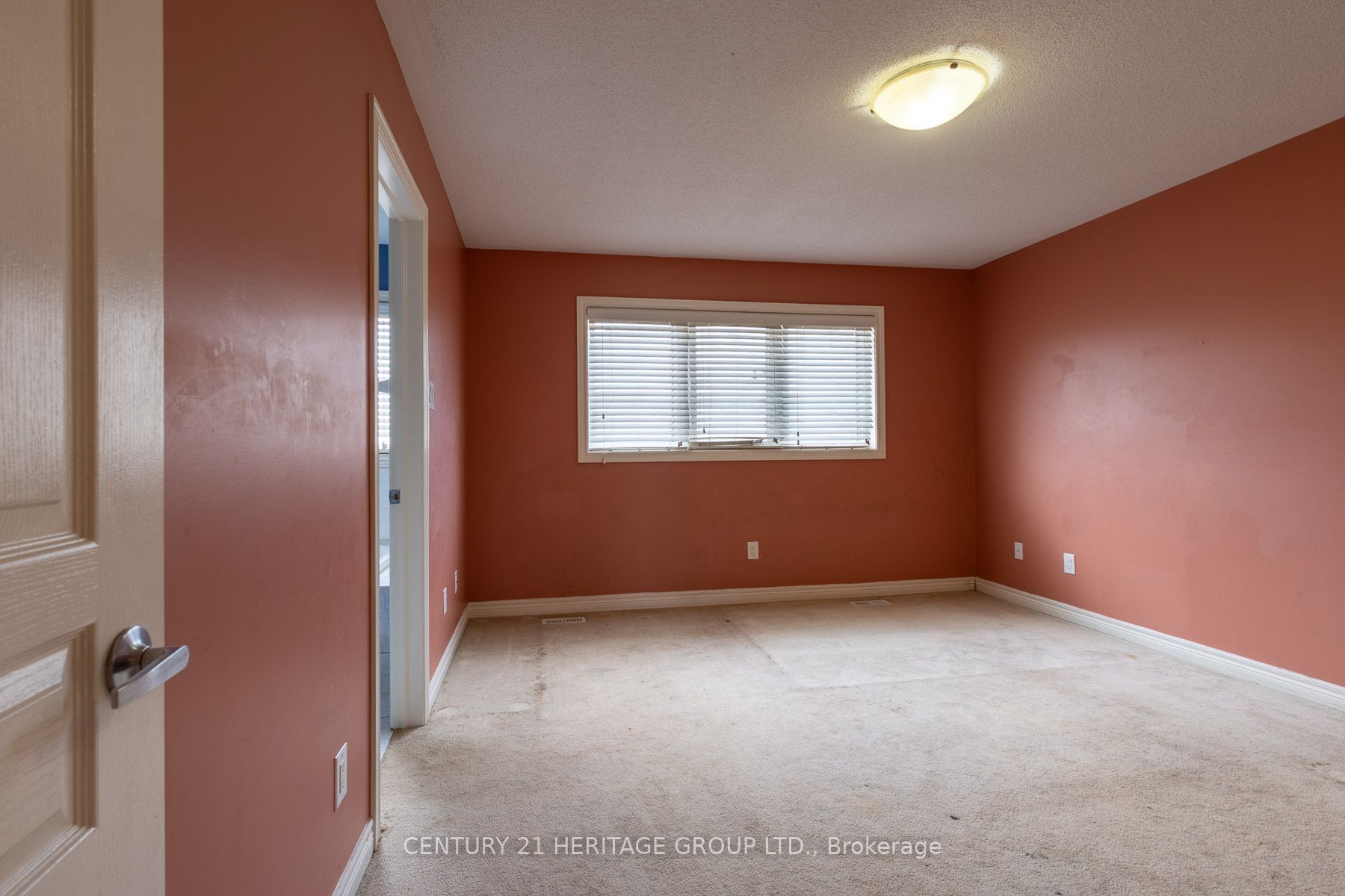 11 Pendulum Circle Property Photo 10