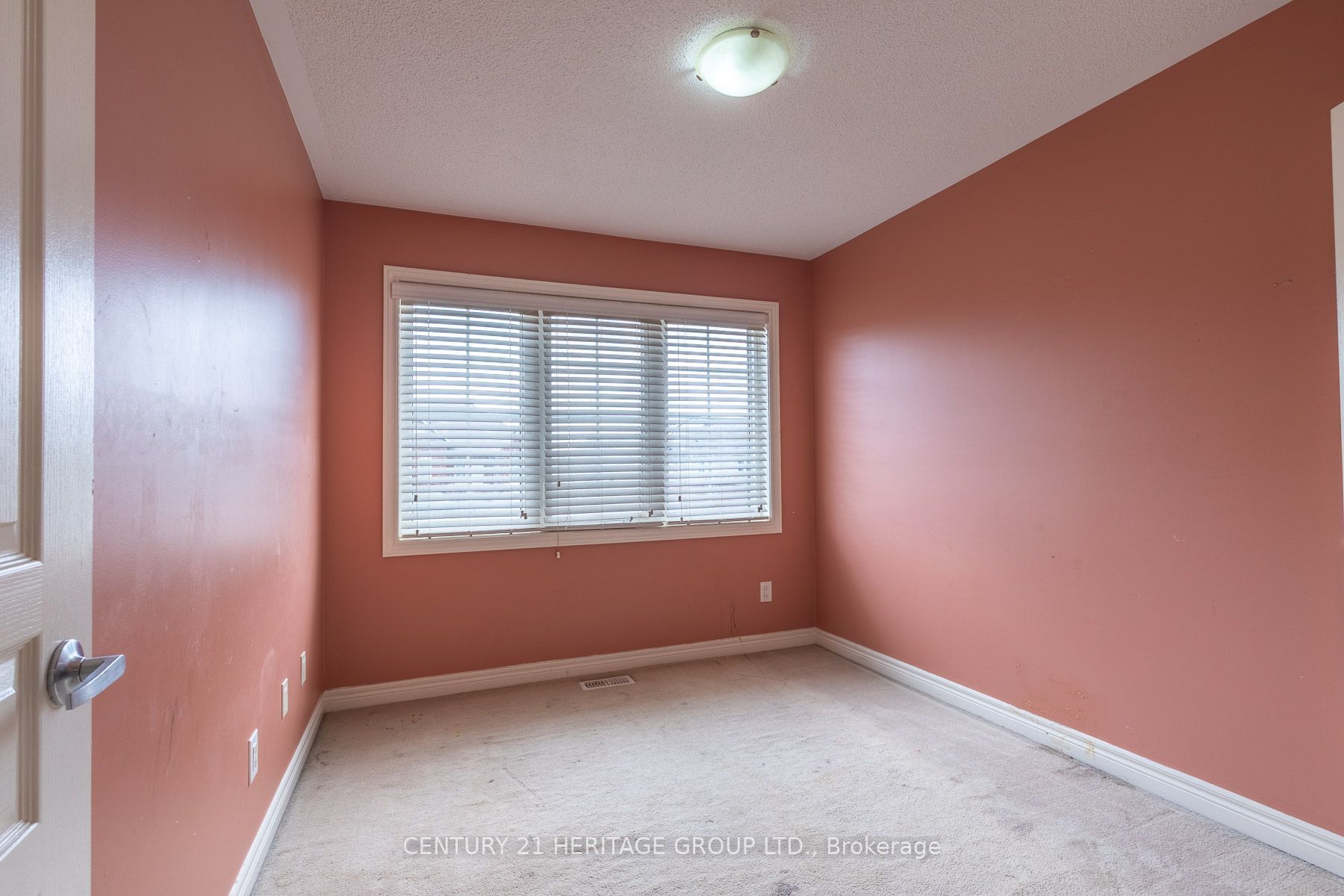 11 Pendulum Circle Property Photo 16