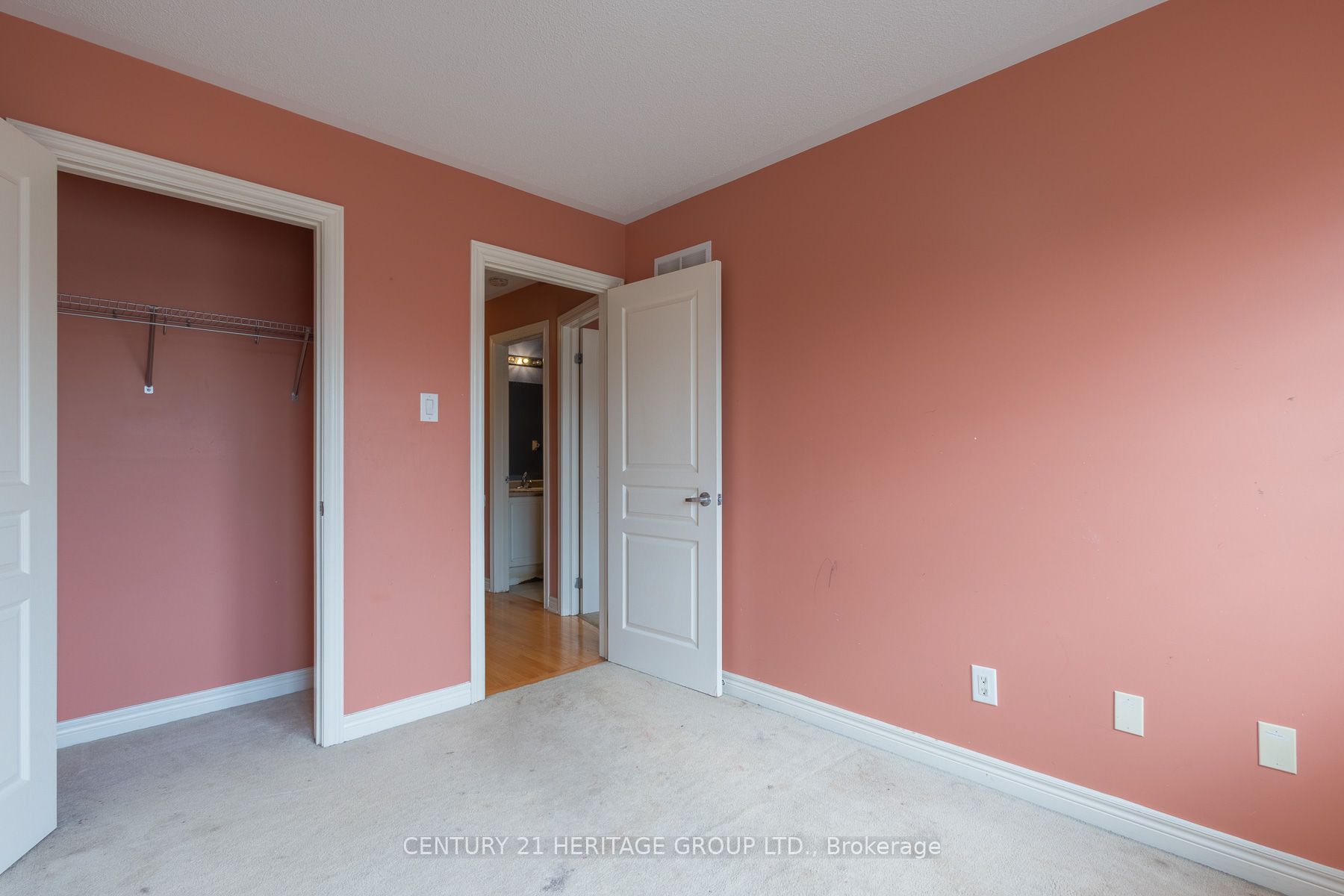 11 Pendulum Circle Property Photo 17