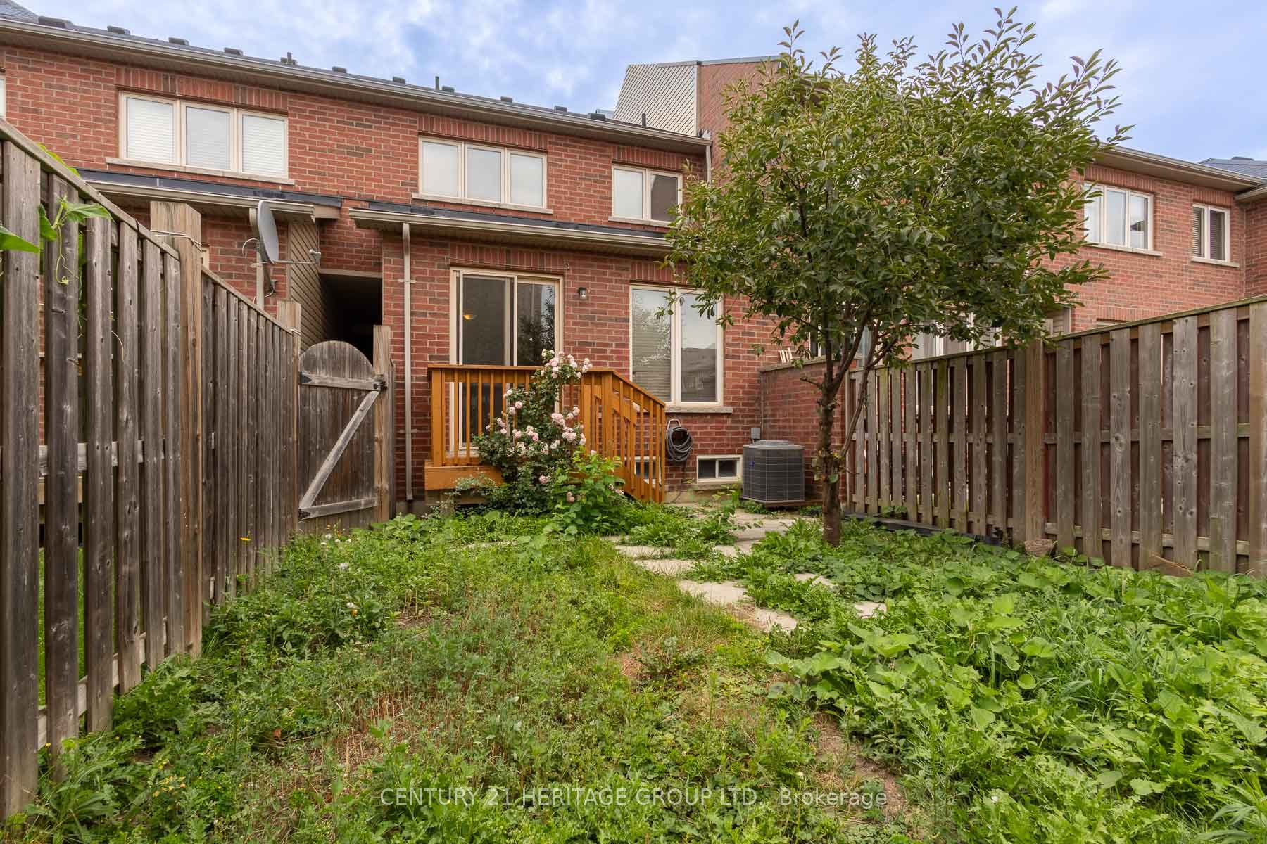 11 Pendulum Circle Property Photo 20