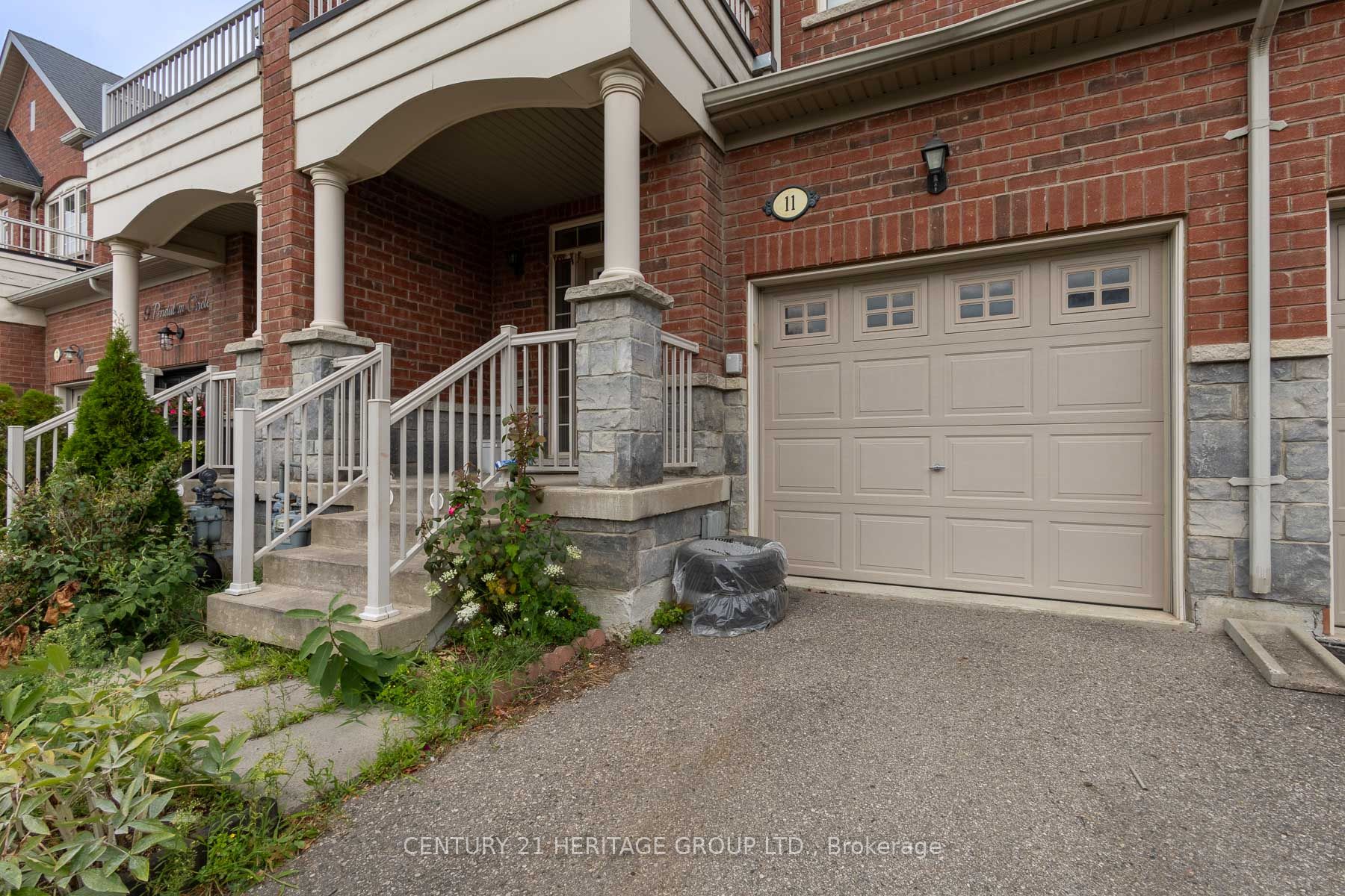 11 Pendulum Circle Property Photo 21