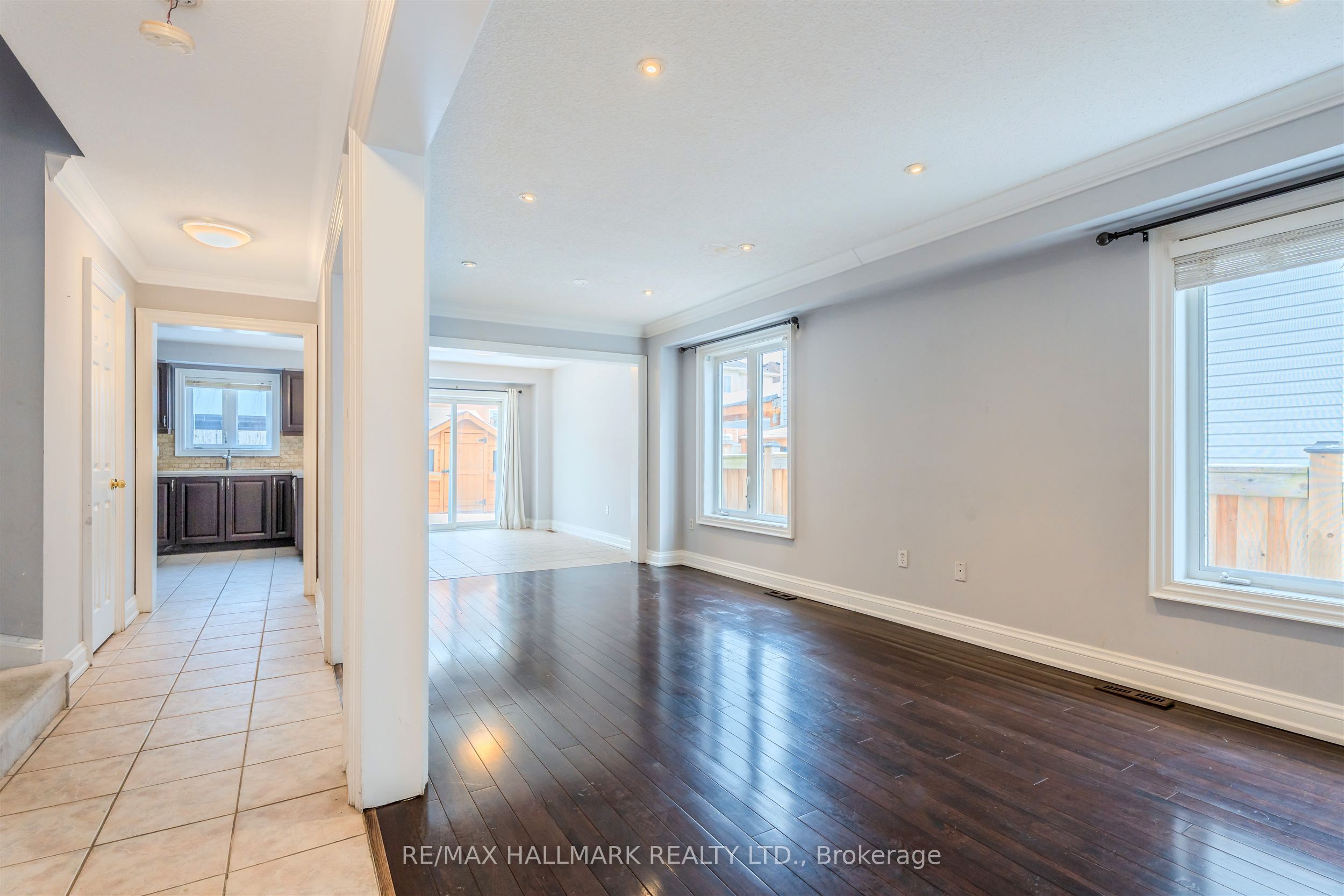 241 Featherstone Road Property Photo 4
