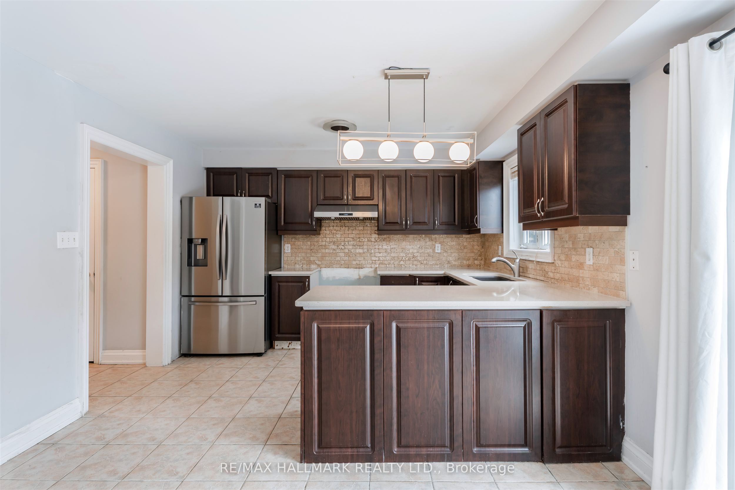 241 Featherstone Road Property Photo 7
