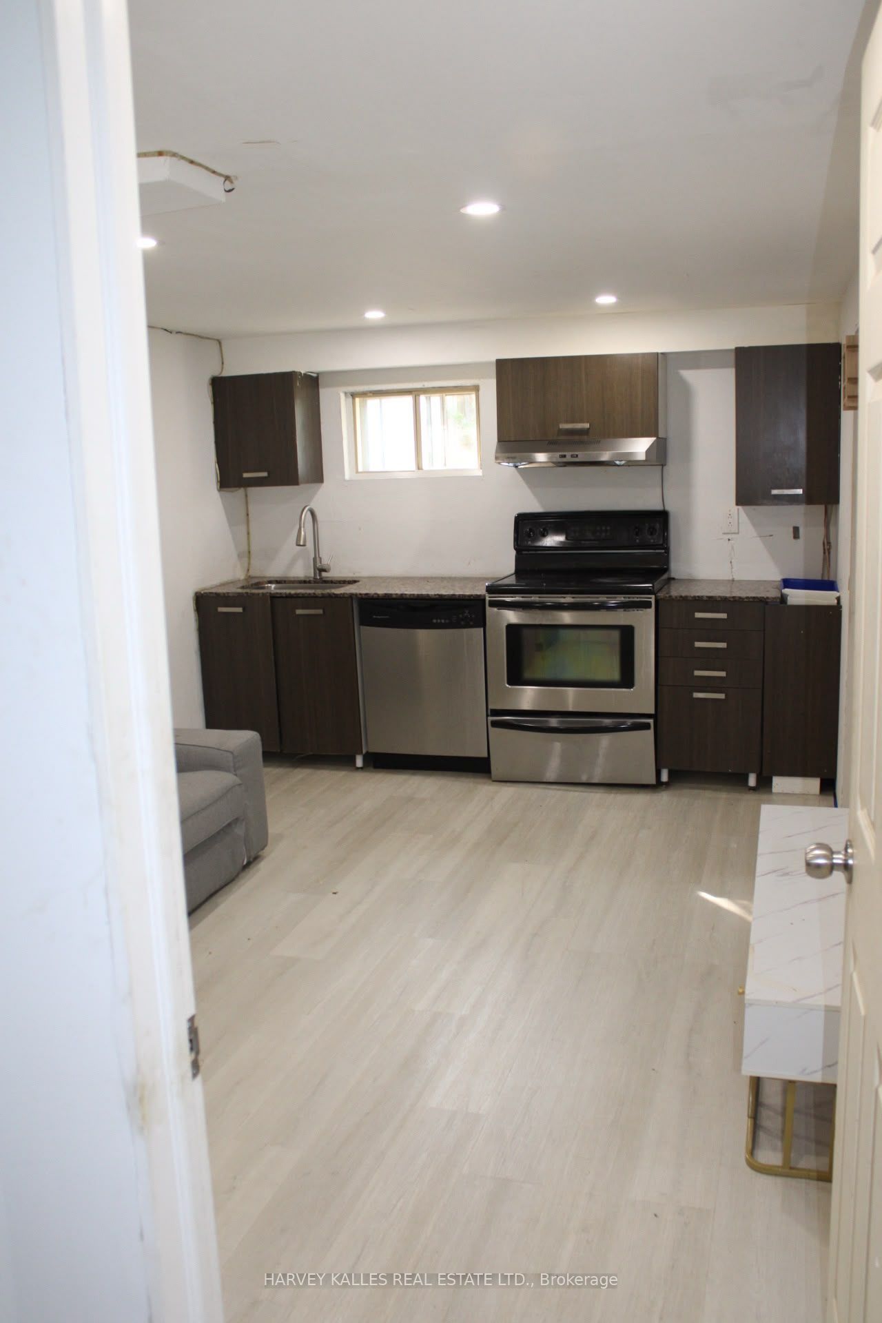 102 Goldcrest Road Property Photo 10