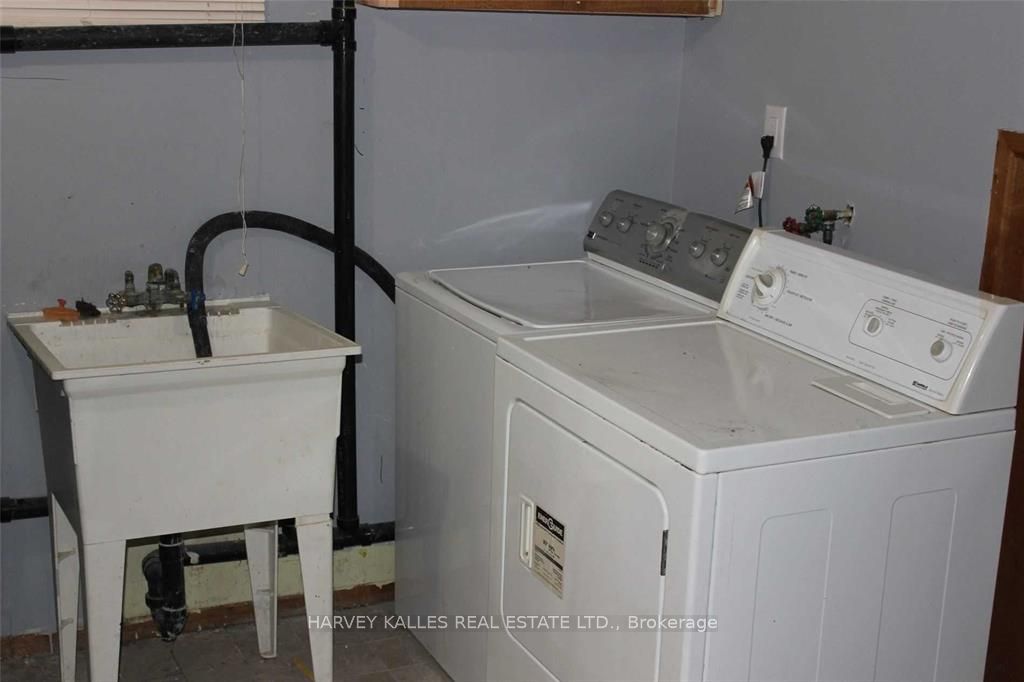 102 Goldcrest Road Property Photo 19