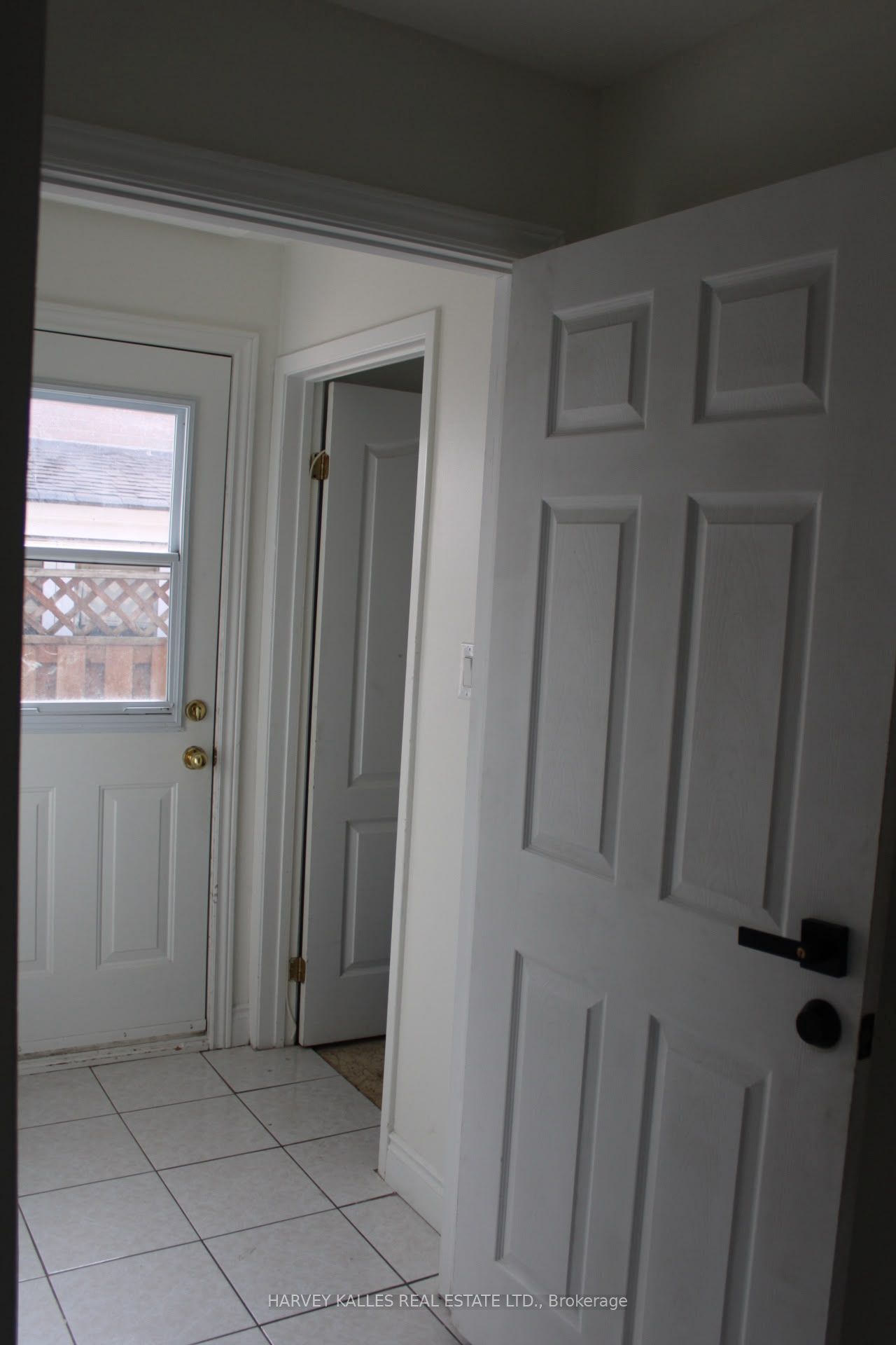102 Goldcrest Road Property Photo 22