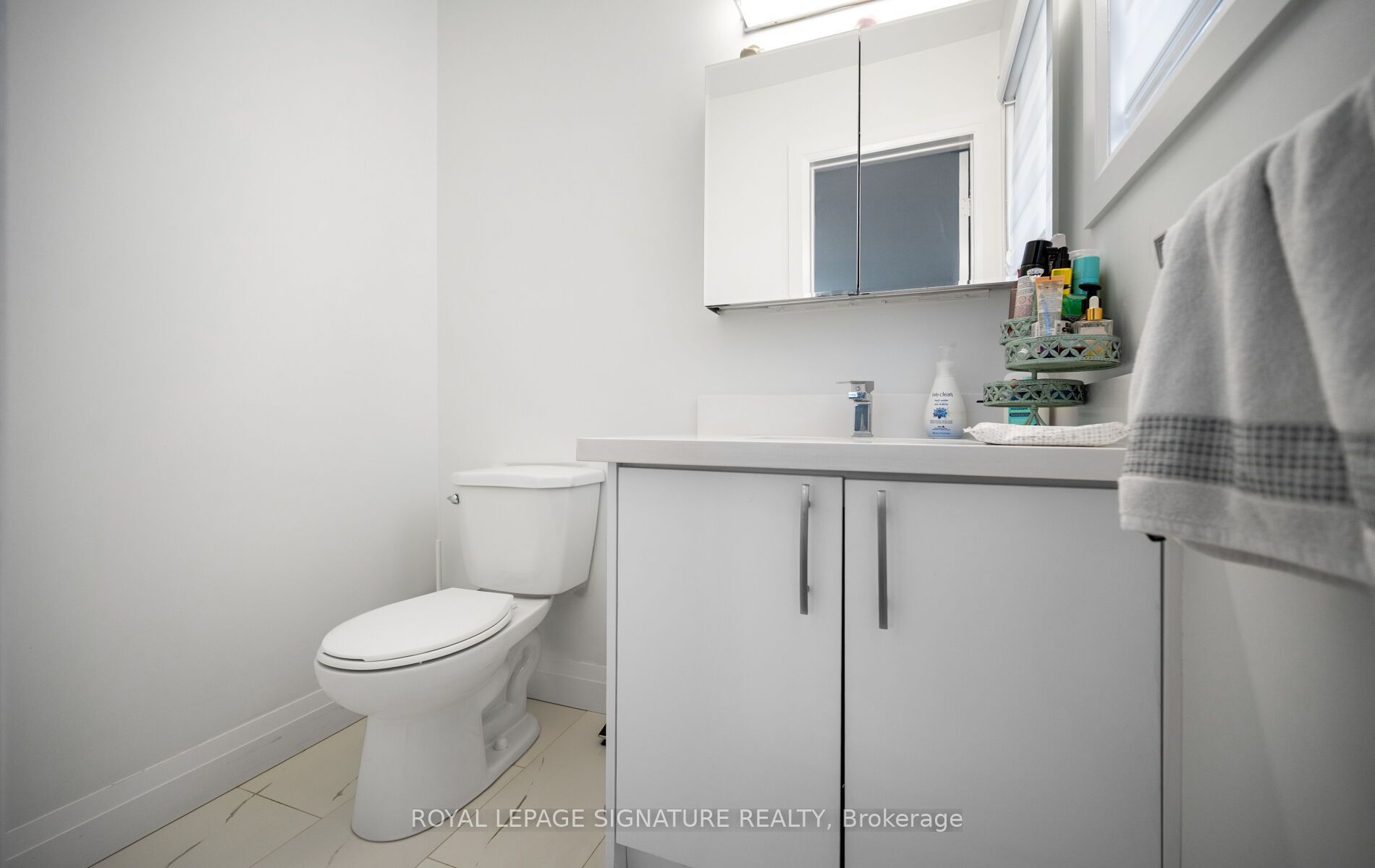 2221 Florian Road Property Photo 15