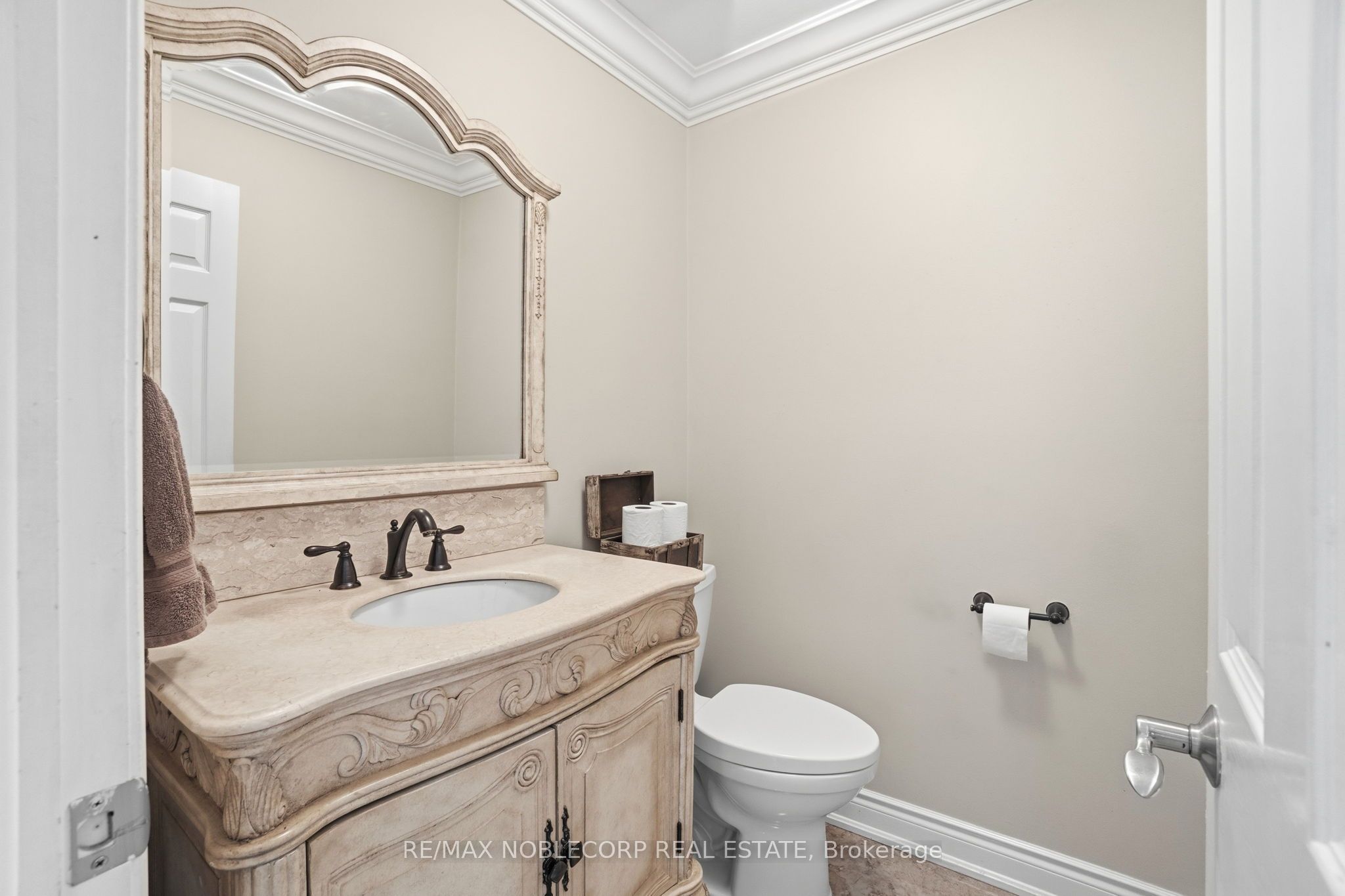 111 Emily Carr Crescent Property Photo 19