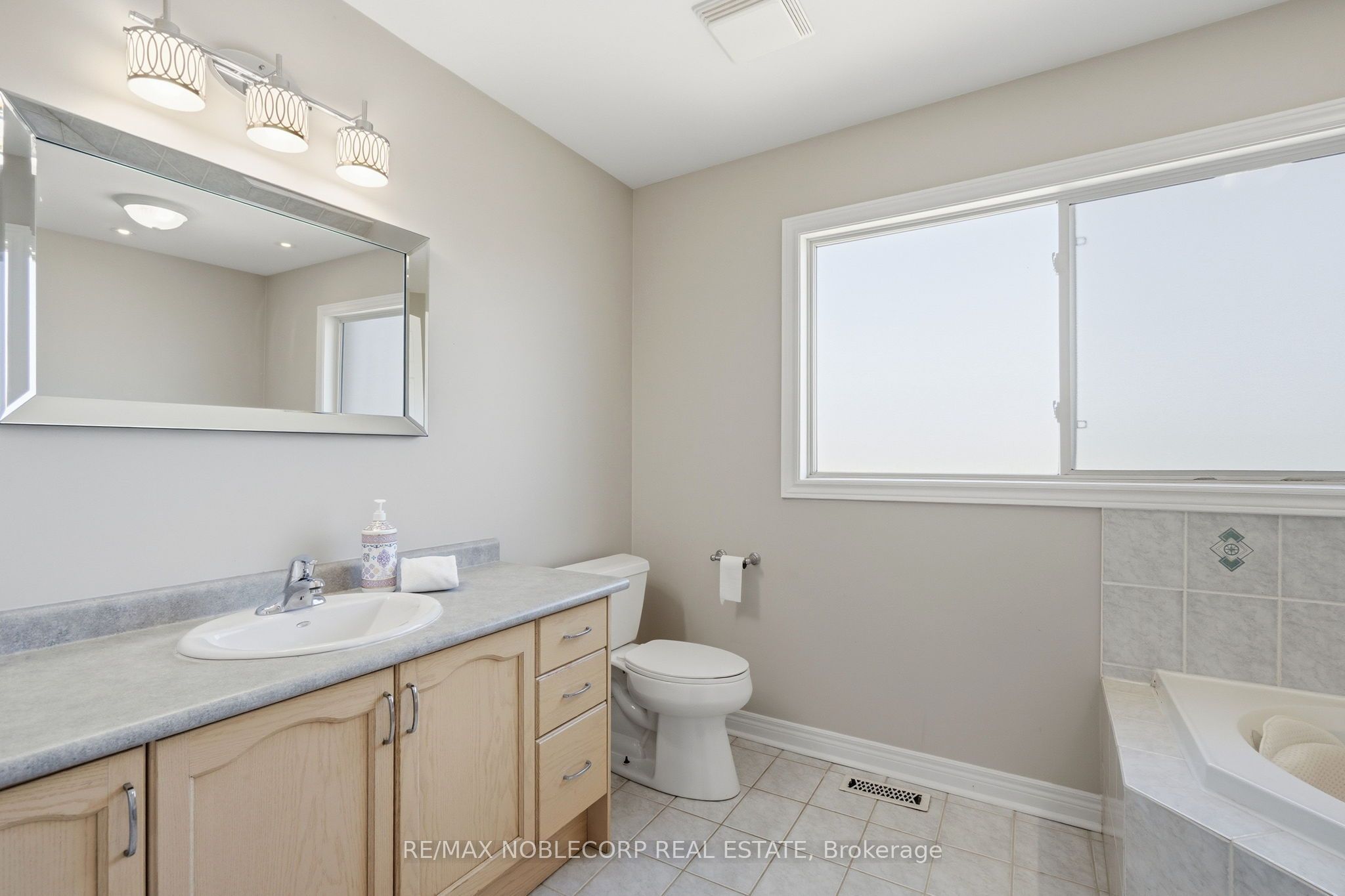 111 Emily Carr Crescent Property Photo 25