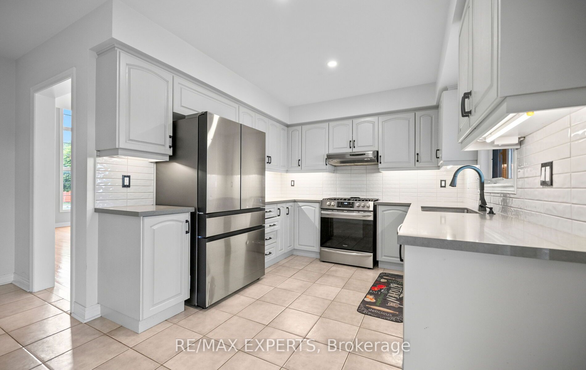 90 Coolspring Crescent Property Photo 14