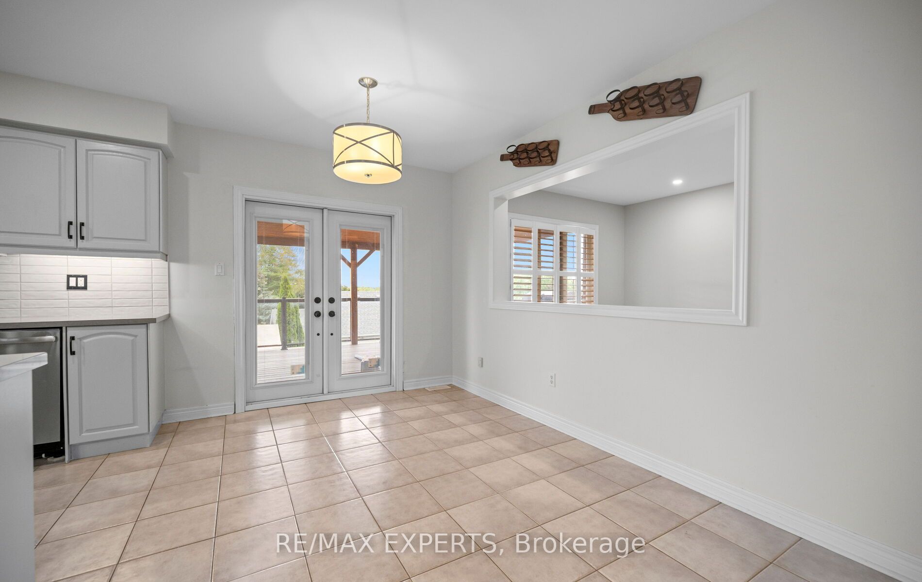 90 Coolspring Crescent Property Photo 15