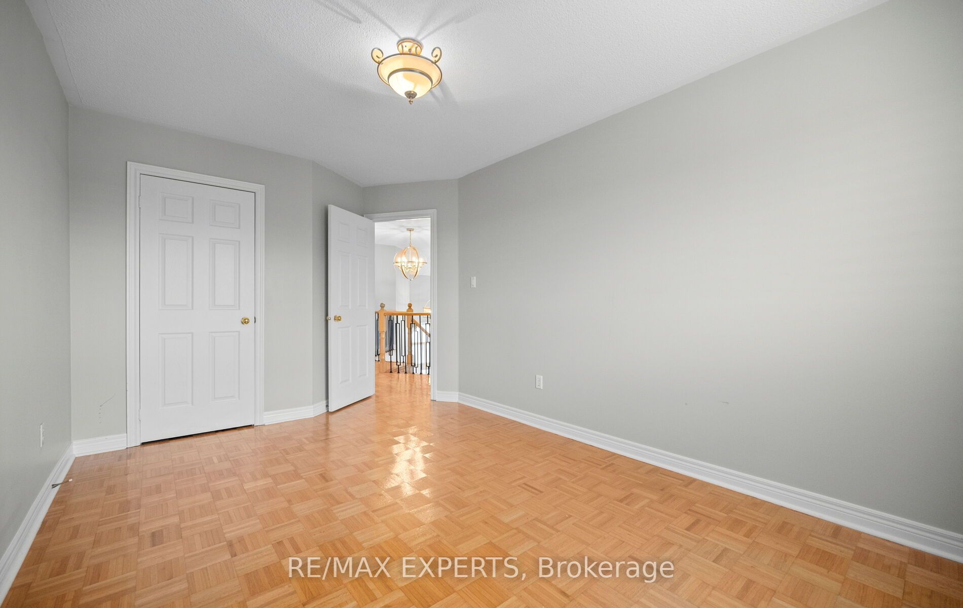 90 Coolspring Crescent Property Photo 28