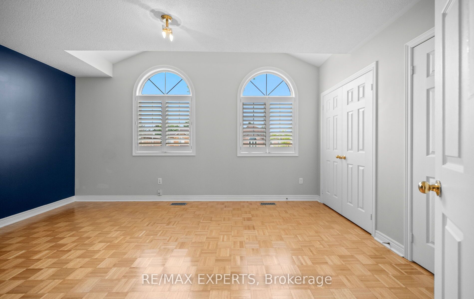 90 Coolspring Crescent Property Photo 29