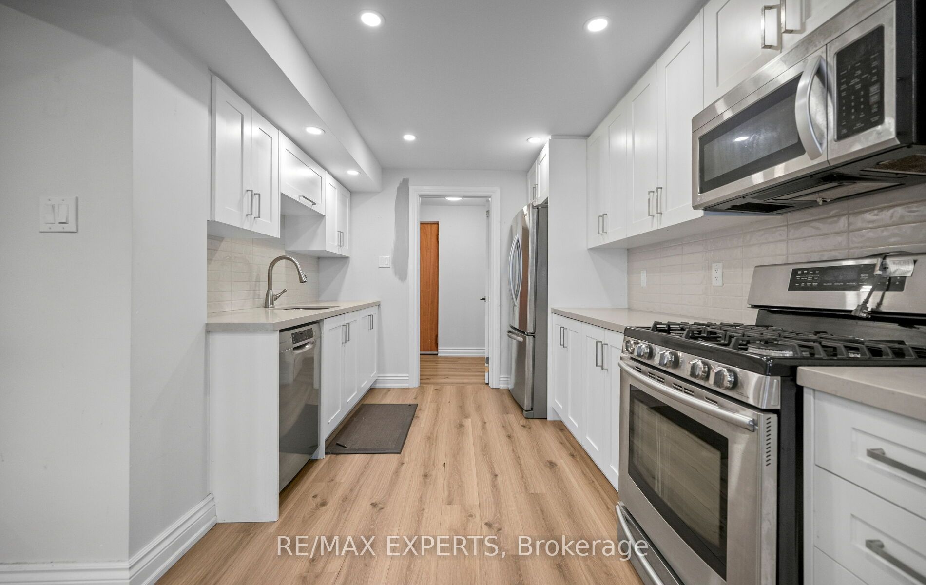 90 Coolspring Crescent Property Photo 35