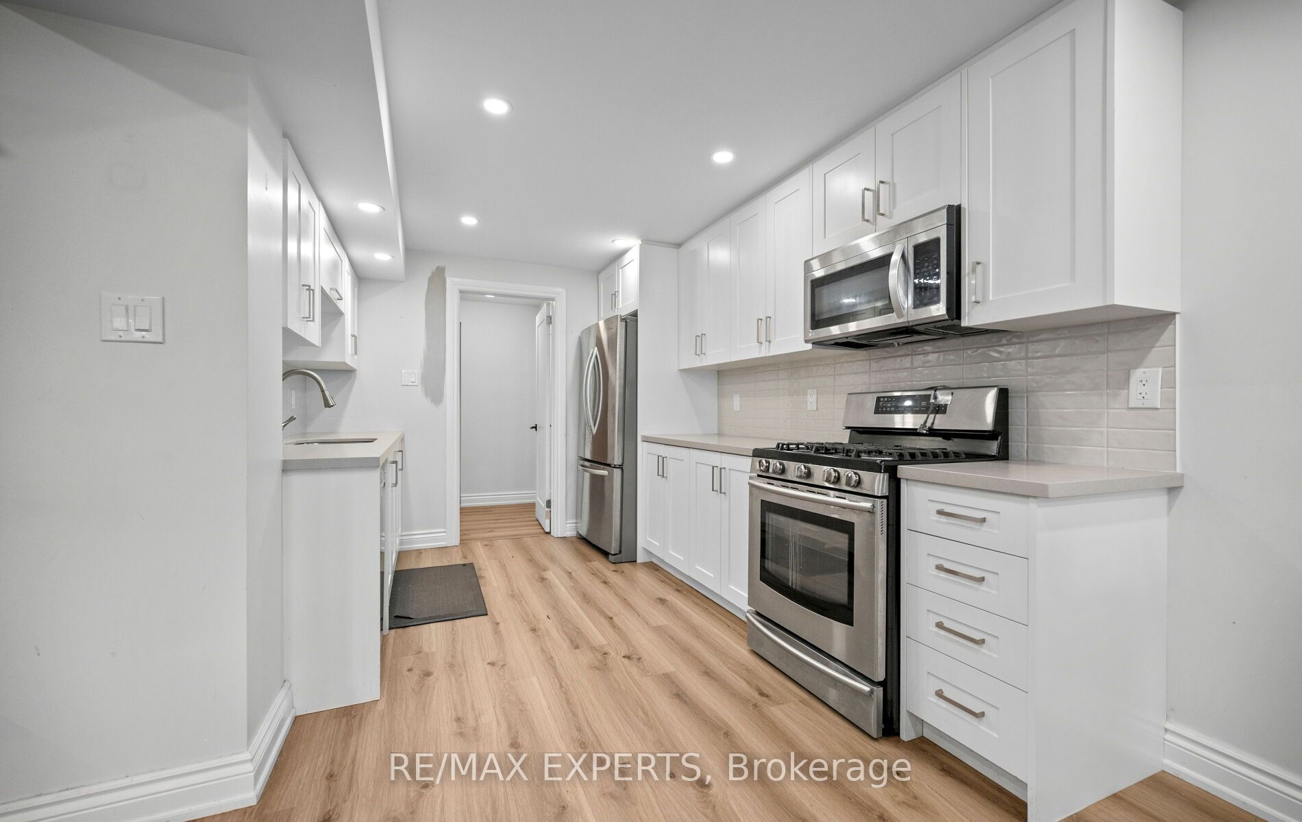 90 Coolspring Crescent Property Photo 36