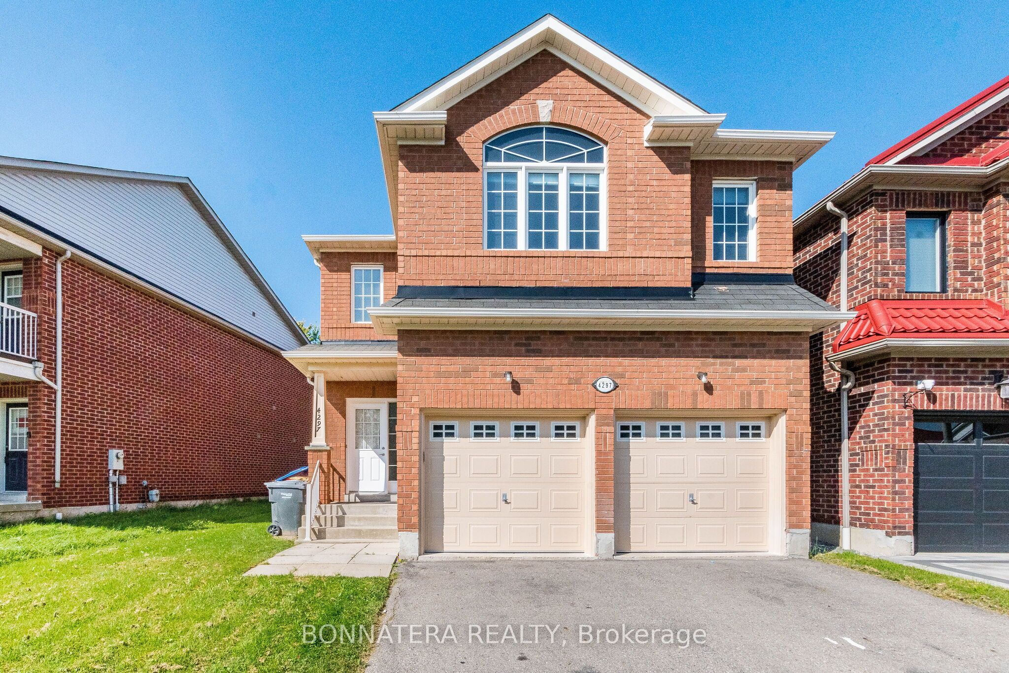 4297 Guildwood Way Property Photo 4