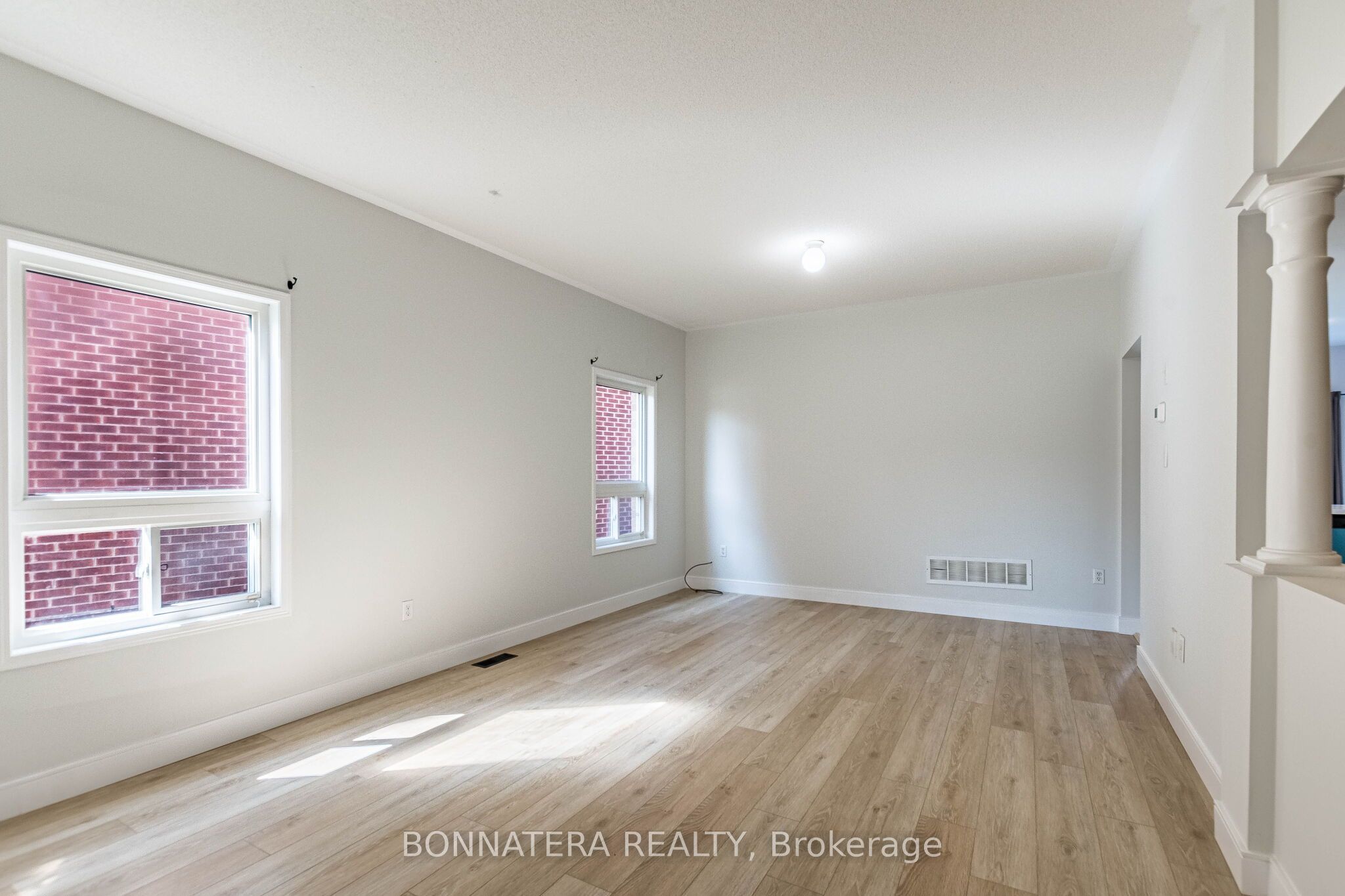 4297 Guildwood Way Property Photo 9