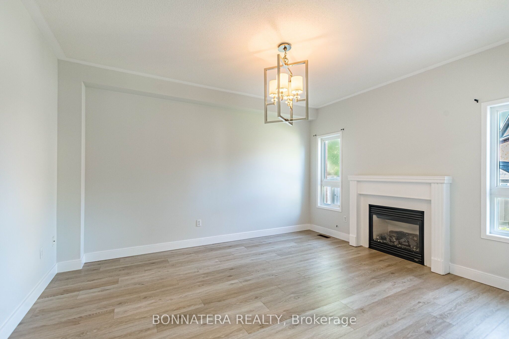 4297 Guildwood Way Property Photo 16