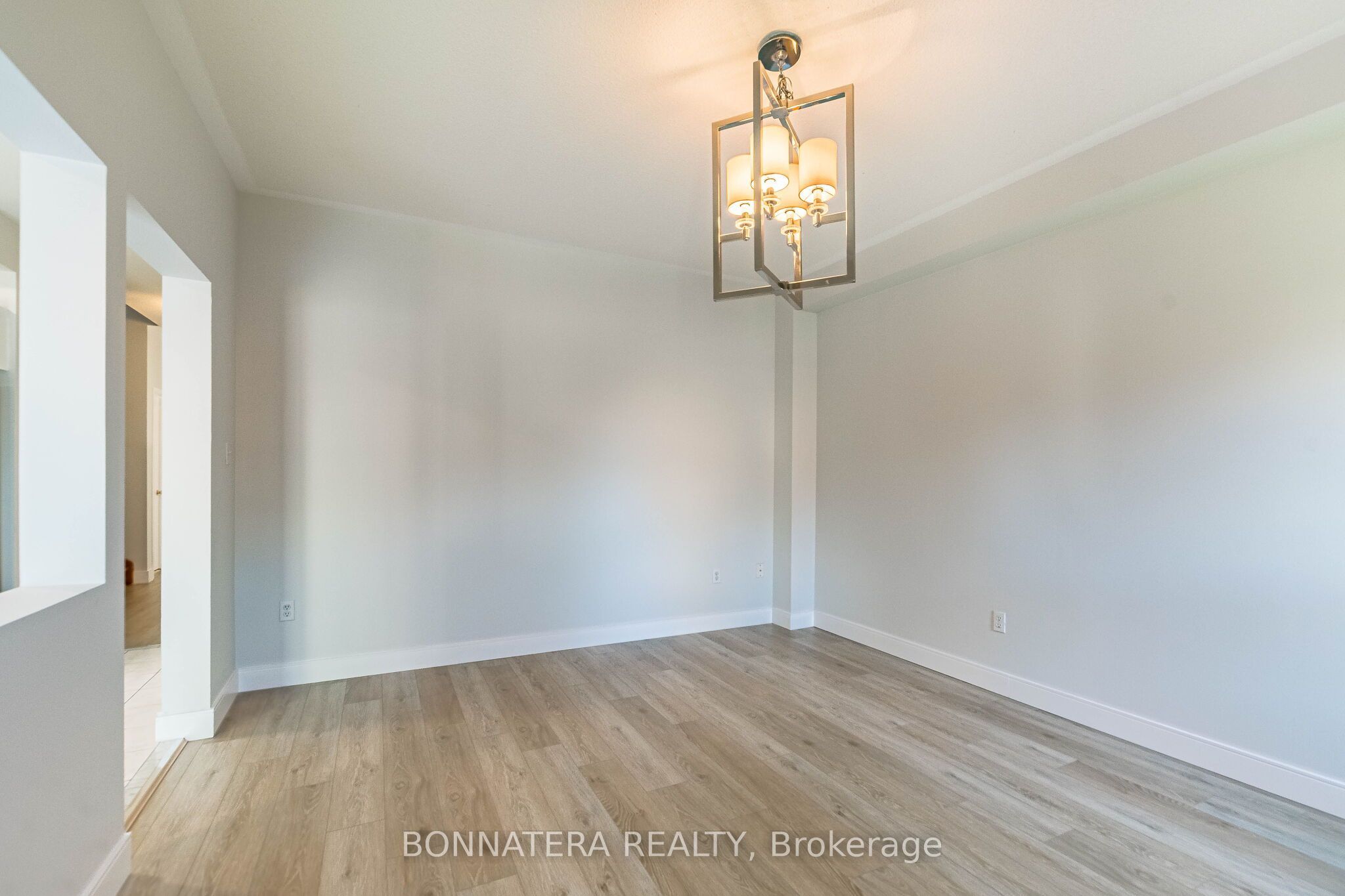 4297 Guildwood Way Property Photo 18