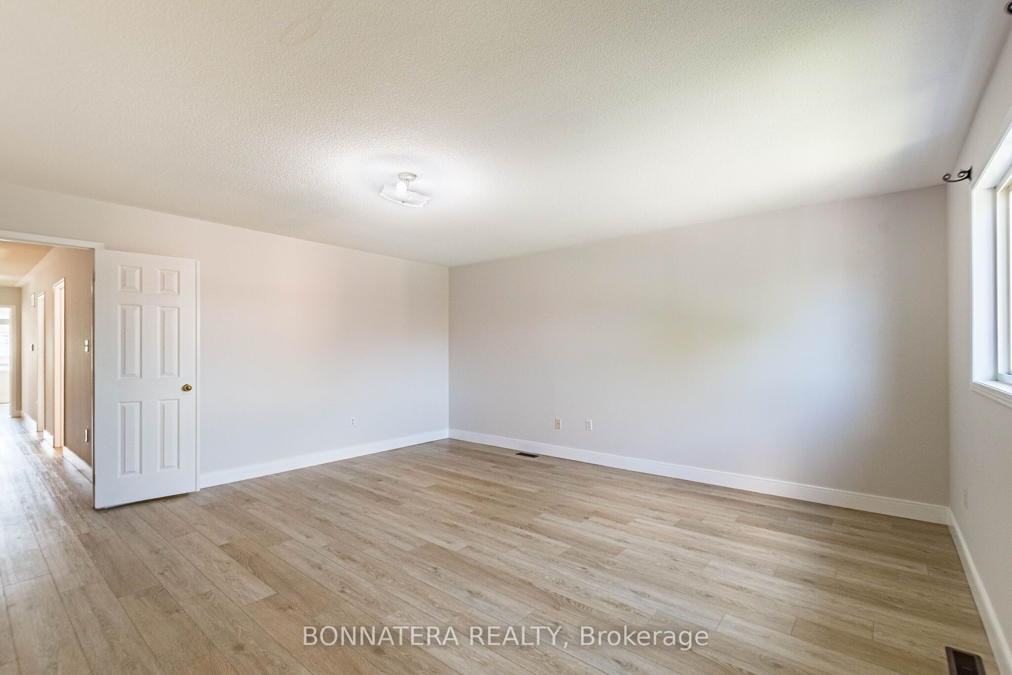 4297 Guildwood Way Property Photo 35