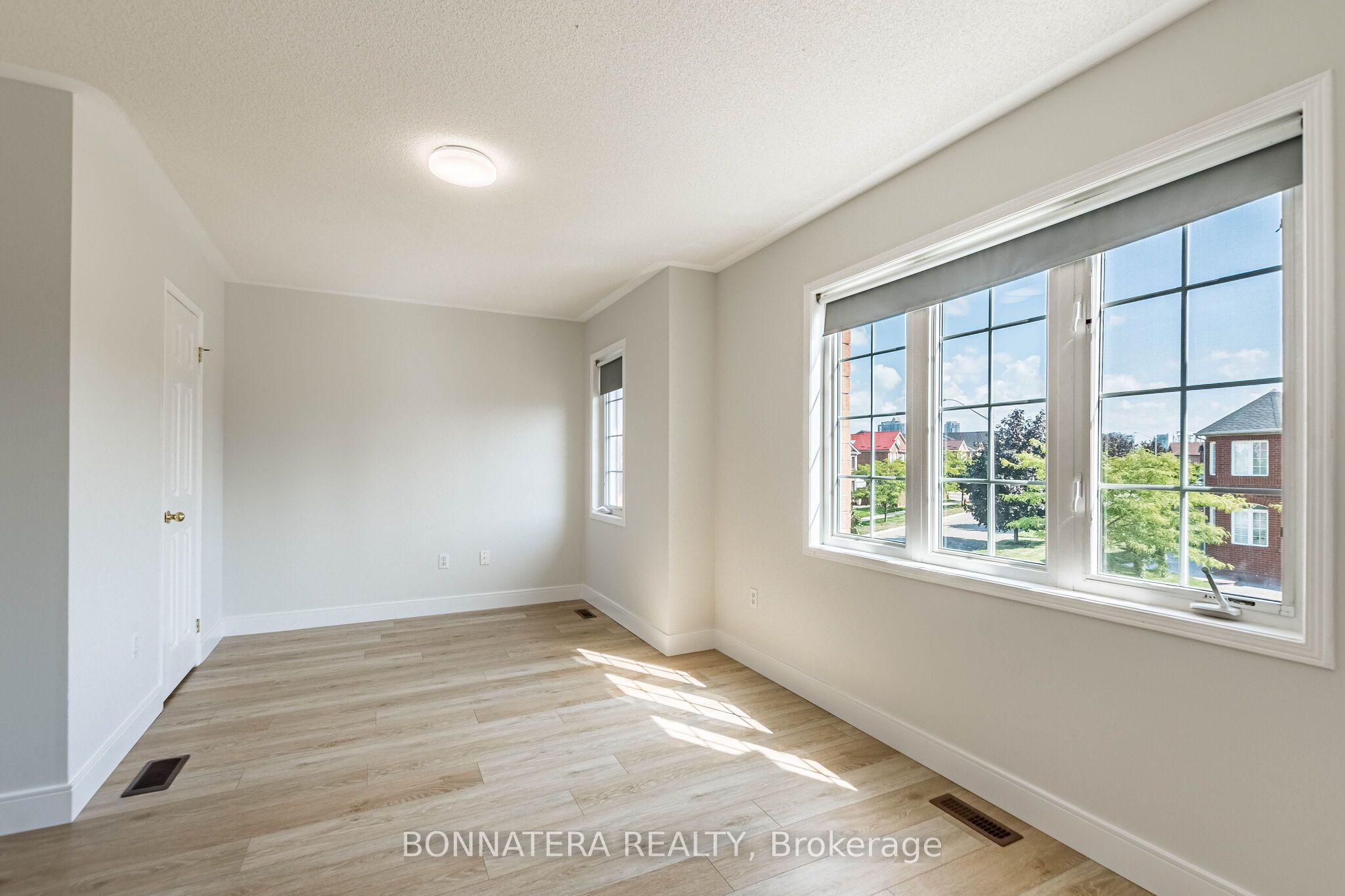 4297 Guildwood Way Property Photo 43