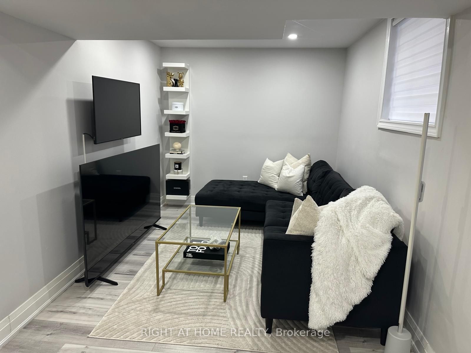 1015 Mccuaig Drive Property Photo 19