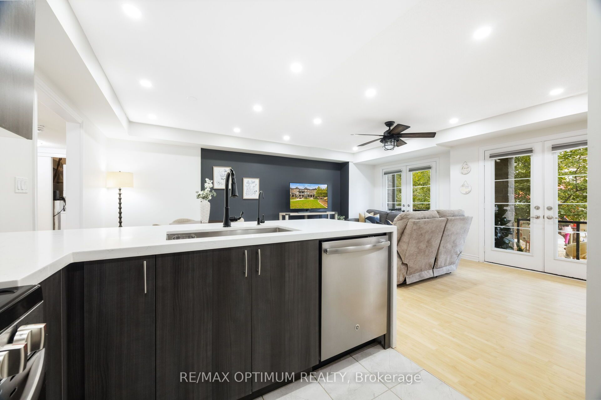 200 Veterans Drive 160 Property Photo 15