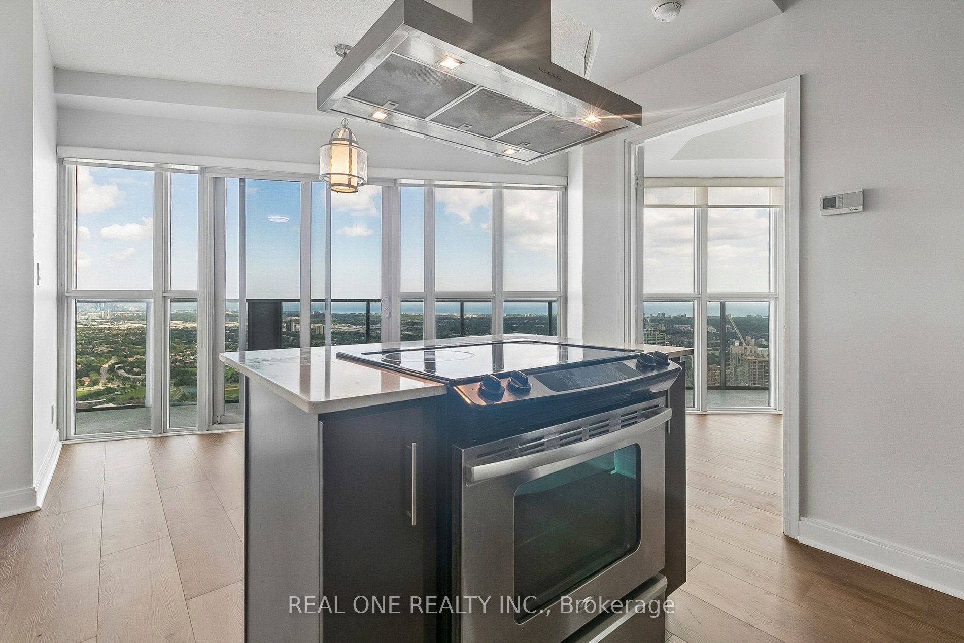 60 Absolute Avenue 5301 Property Photo 3